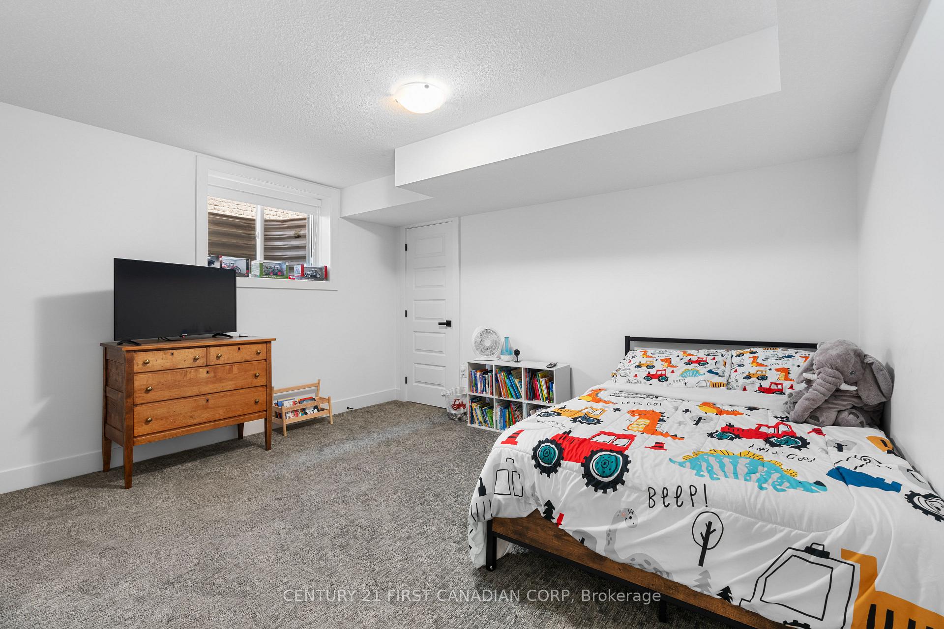 Photo 35 of 104 Foxborough Place, Thames Centre, Thorndale — HOMEH