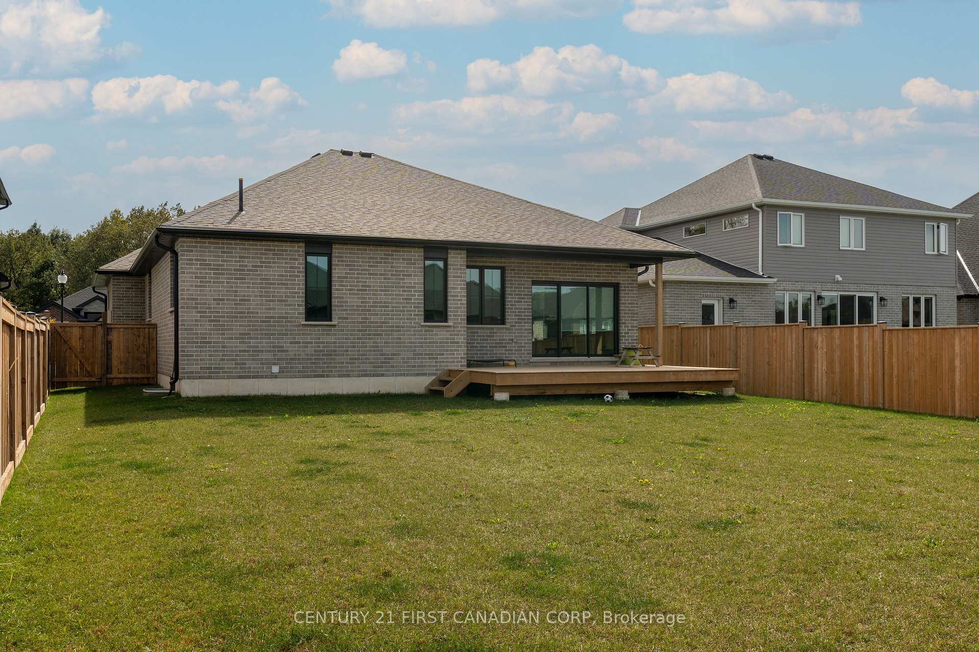 Photo 40 of 104 Foxborough Place, Thames Centre, Thorndale — HOMEH