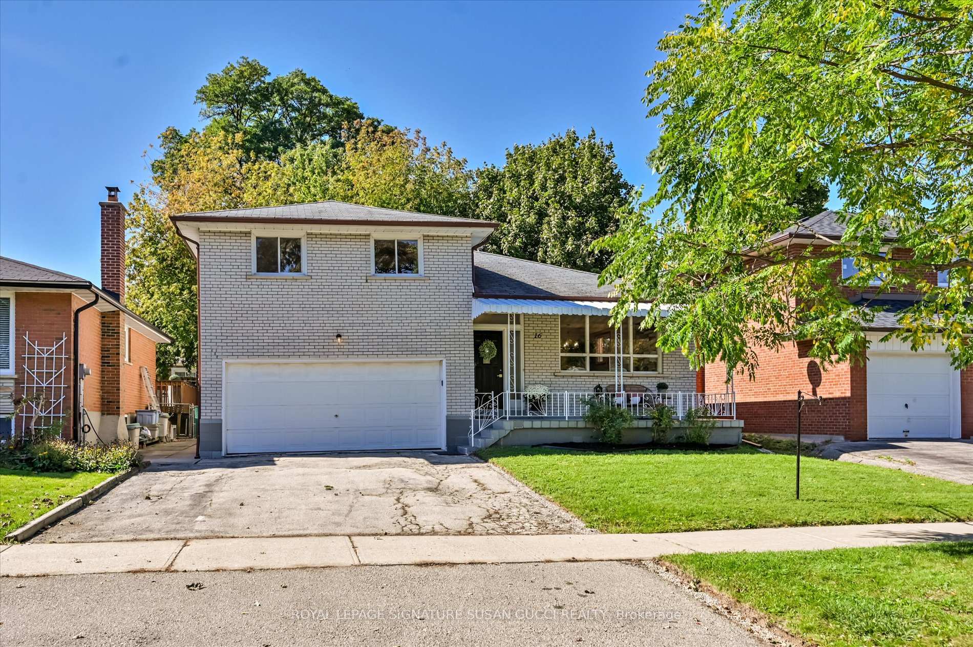 Photo 1 of 16 Munford Crescent, Toronto, O'Connor-Parkview — HOMEH