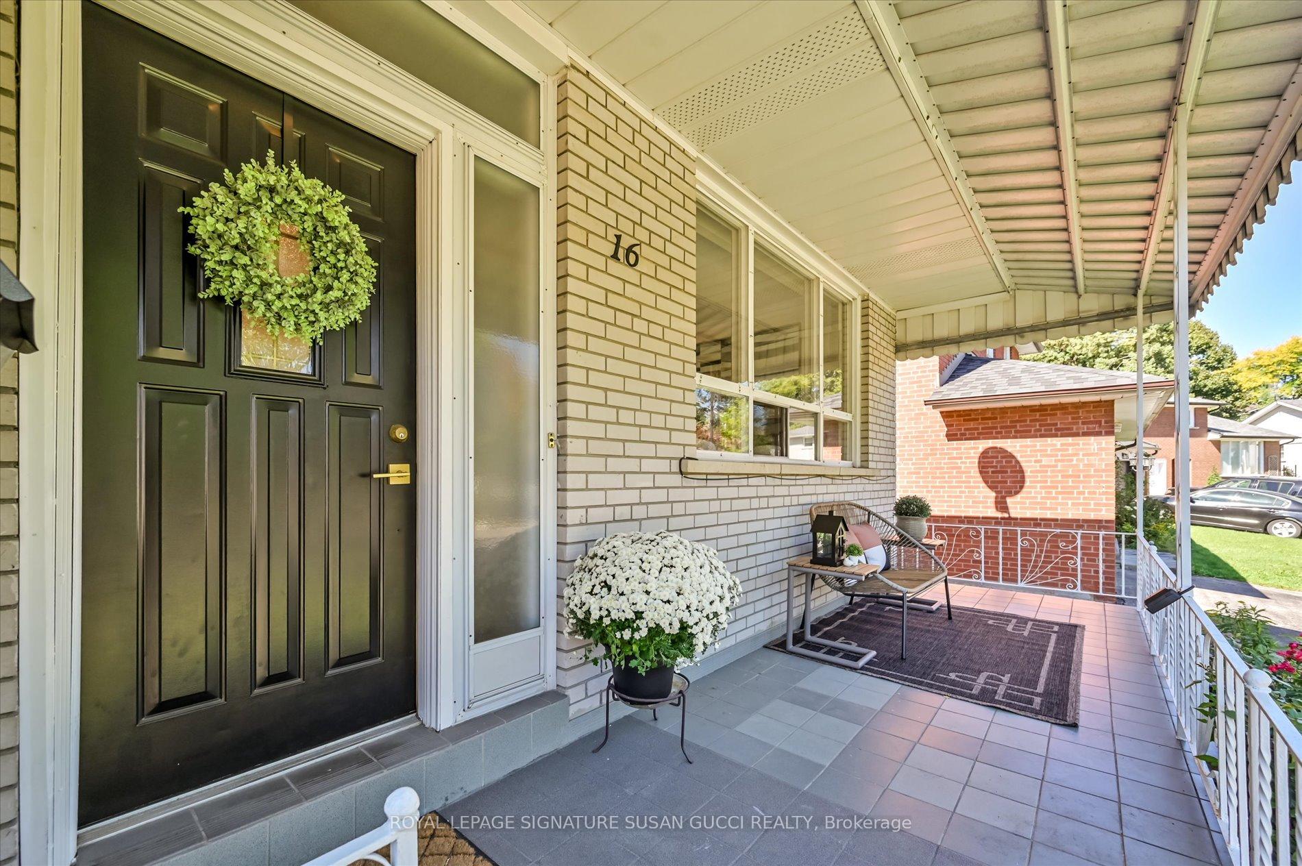 Photo 2 of 16 Munford Crescent, Toronto, O'Connor-Parkview — HOMEH