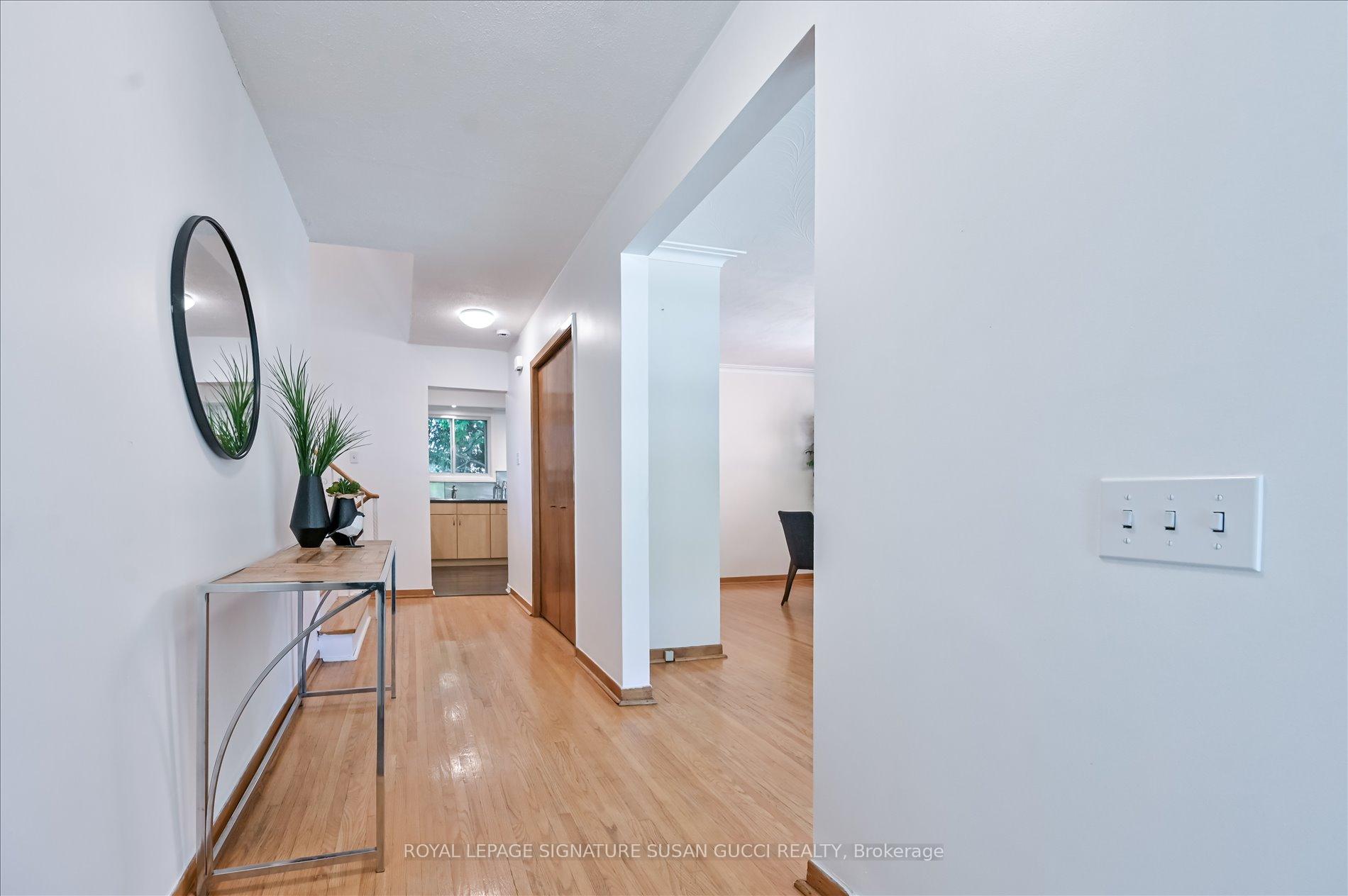 Photo 4 of 16 Munford Crescent, Toronto, O'Connor-Parkview — HOMEH