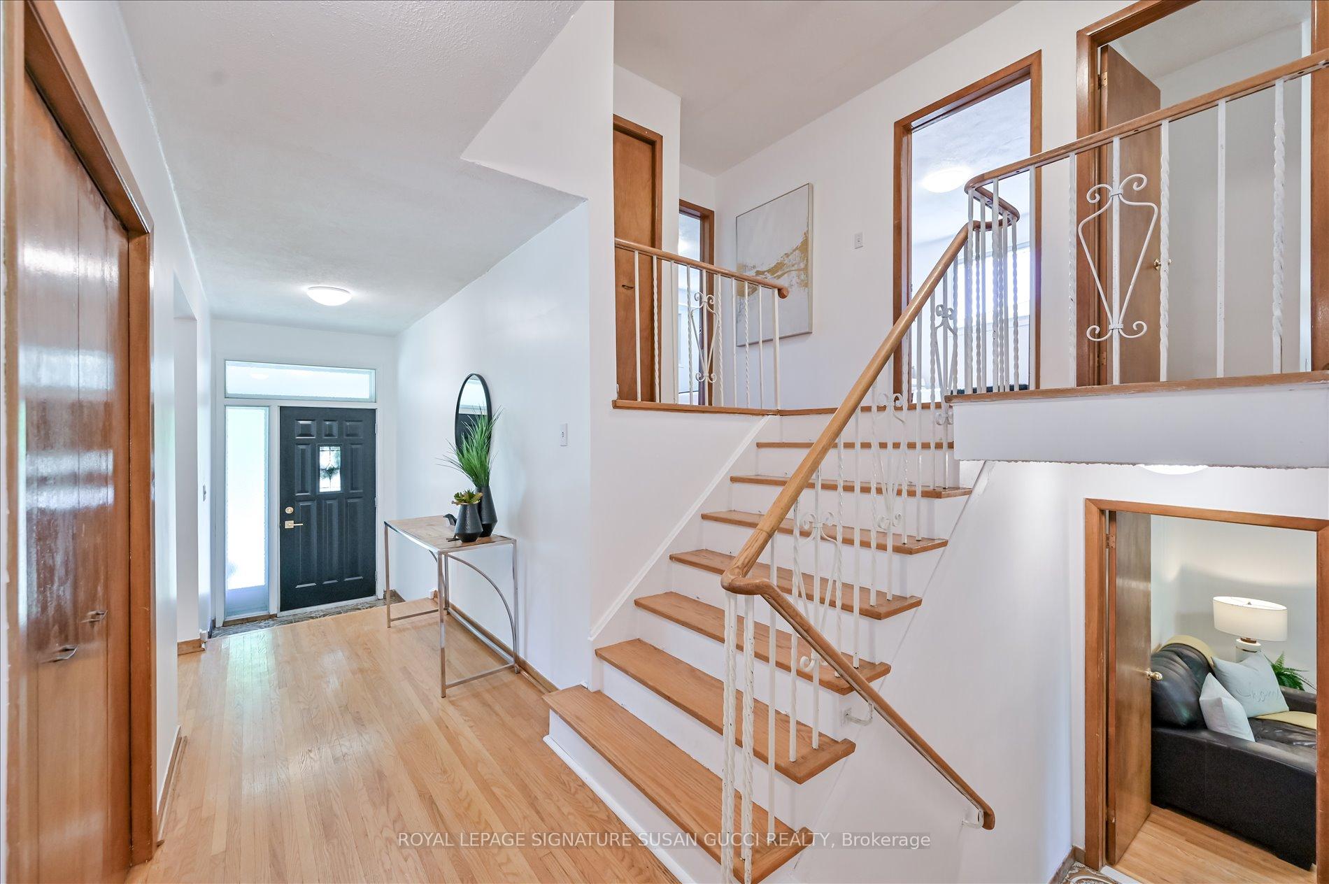 Photo 5 of 16 Munford Crescent, Toronto, O'Connor-Parkview — HOMEH