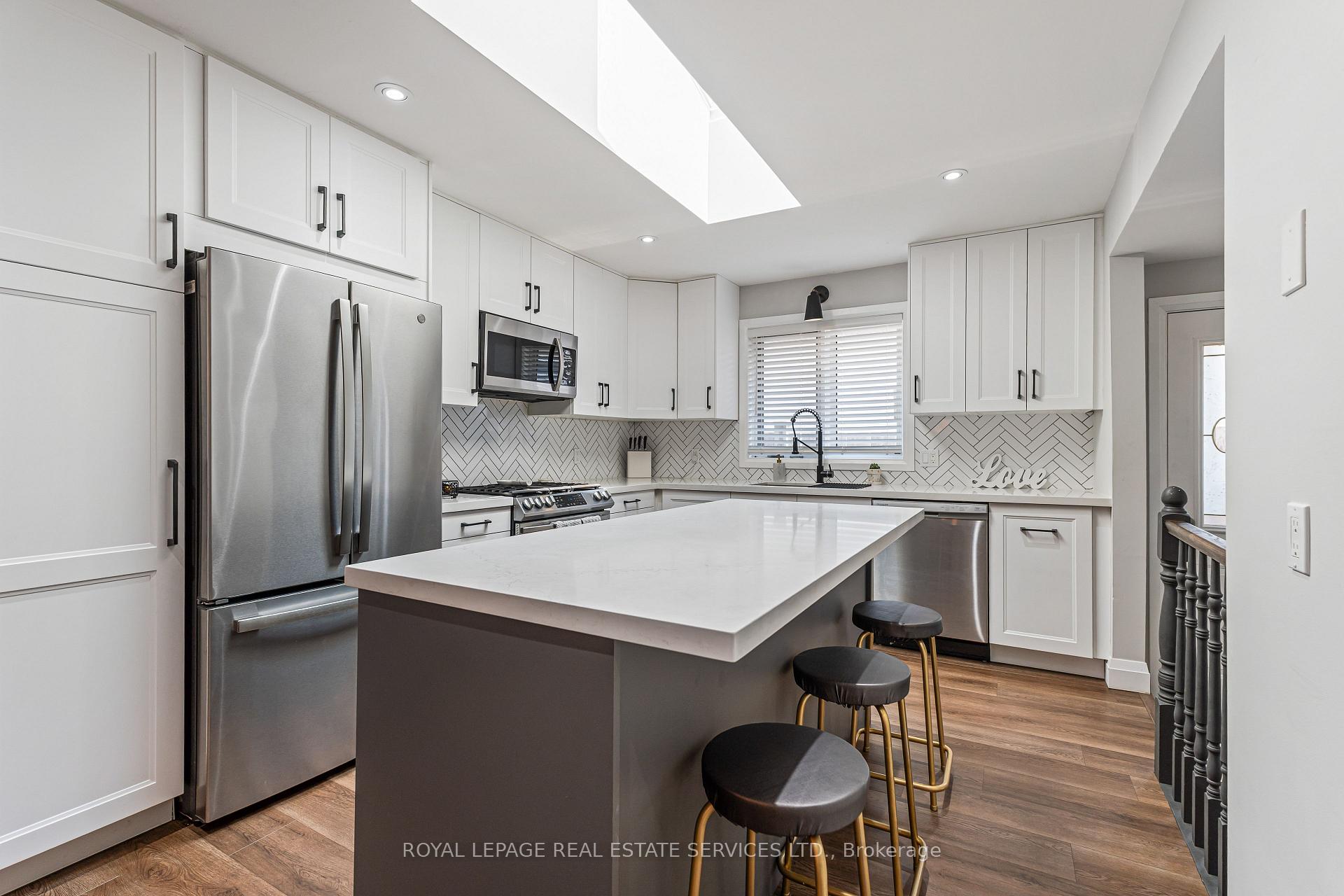 Photo 18 of 27 Cartier Drive, Thorold, Confederation Heights — HOMEH
