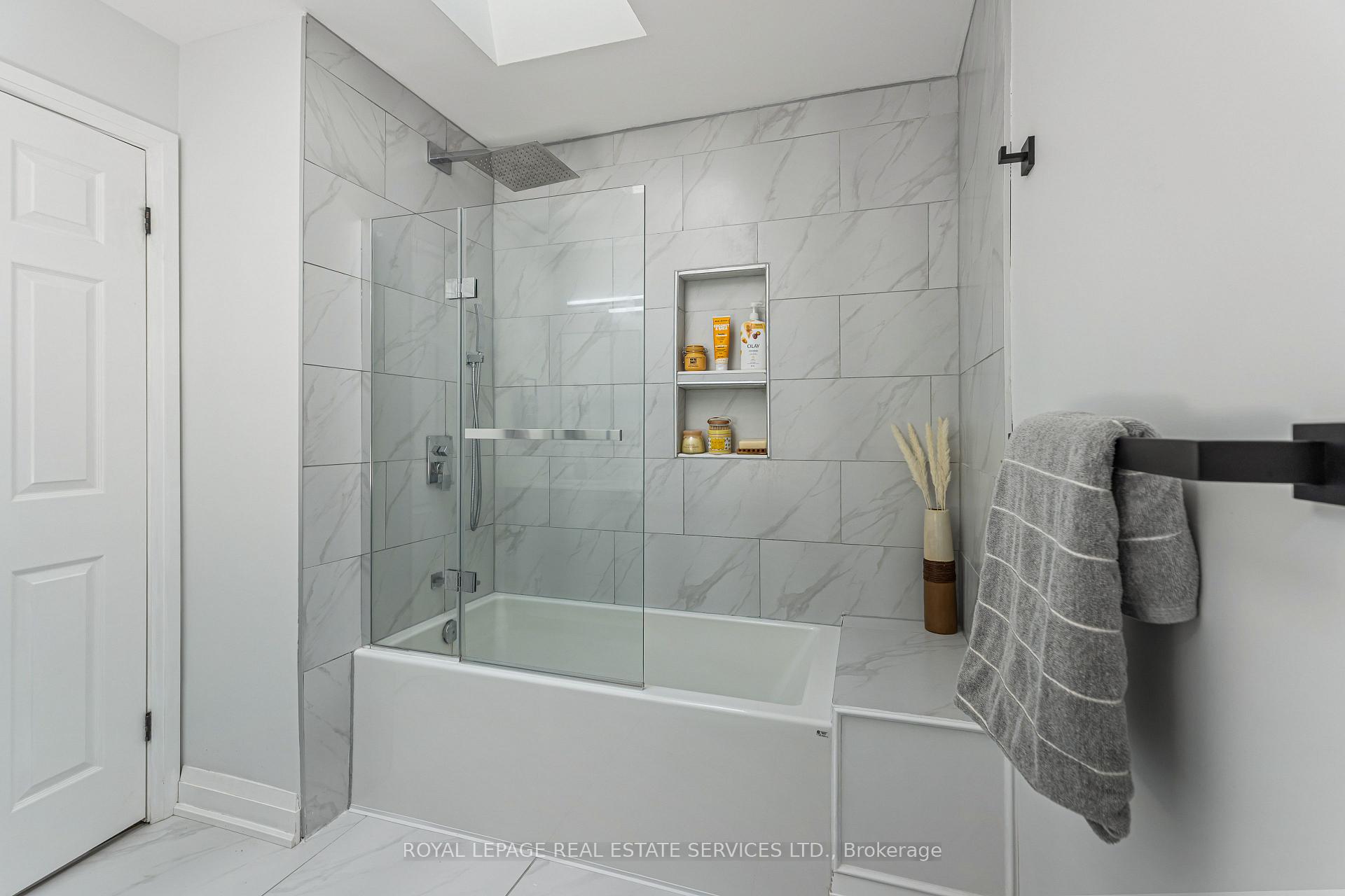 Photo 25 of 27 Cartier Drive, Thorold, Confederation Heights — HOMEH