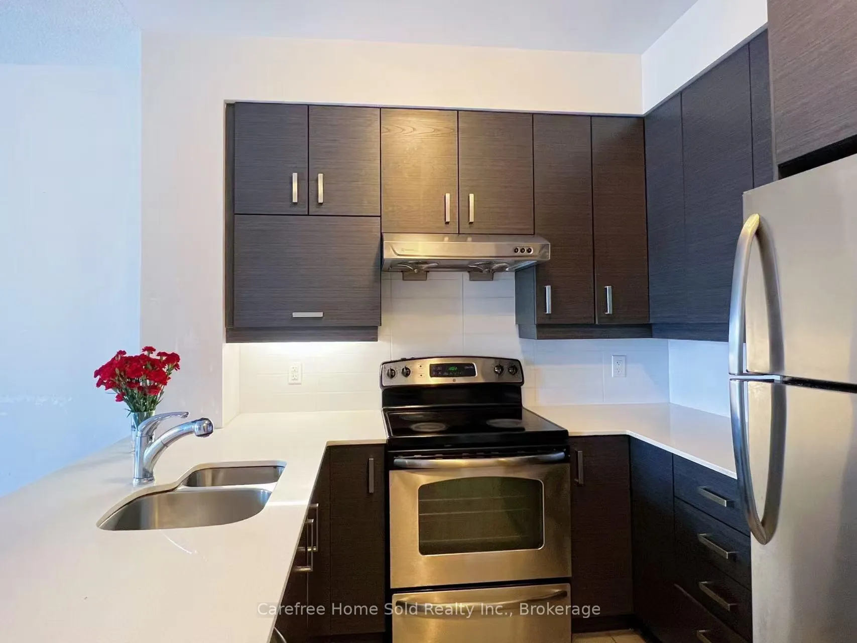 Photo 3 of Unit 525, 8228 Birchmount Road, Markham, Unionville — HOMEH