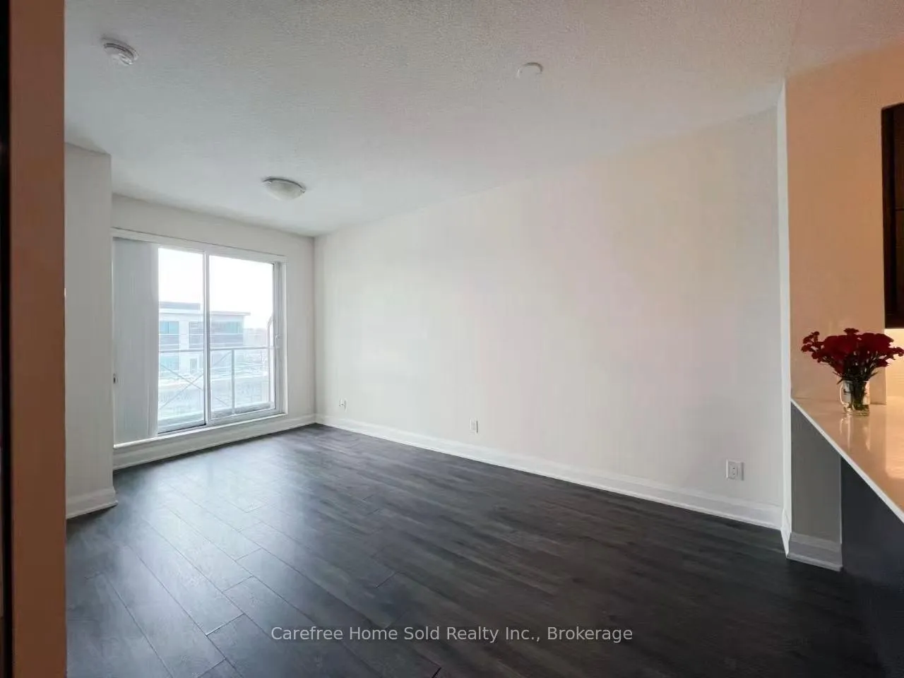 Photo 5 of Unit 525, 8228 Birchmount Road, Markham, Unionville — HOMEH