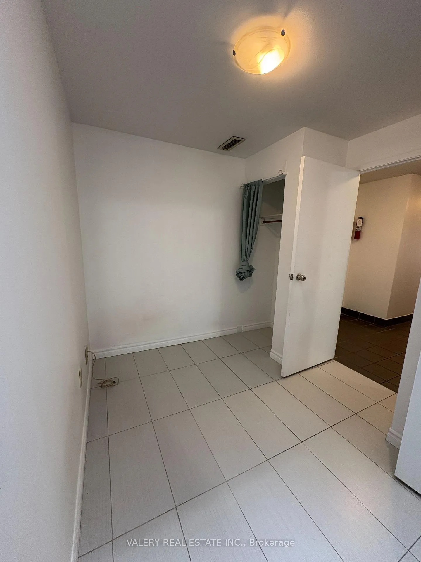 Photo 3 of Unit 2, 603 Gerrard Street E, Toronto, South Riverdale — HOMEH