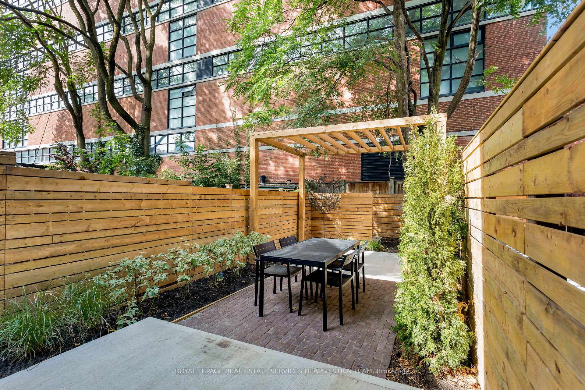 Photo 24 of 100 Sumach Street, Toronto, Regent Park — HOMEH