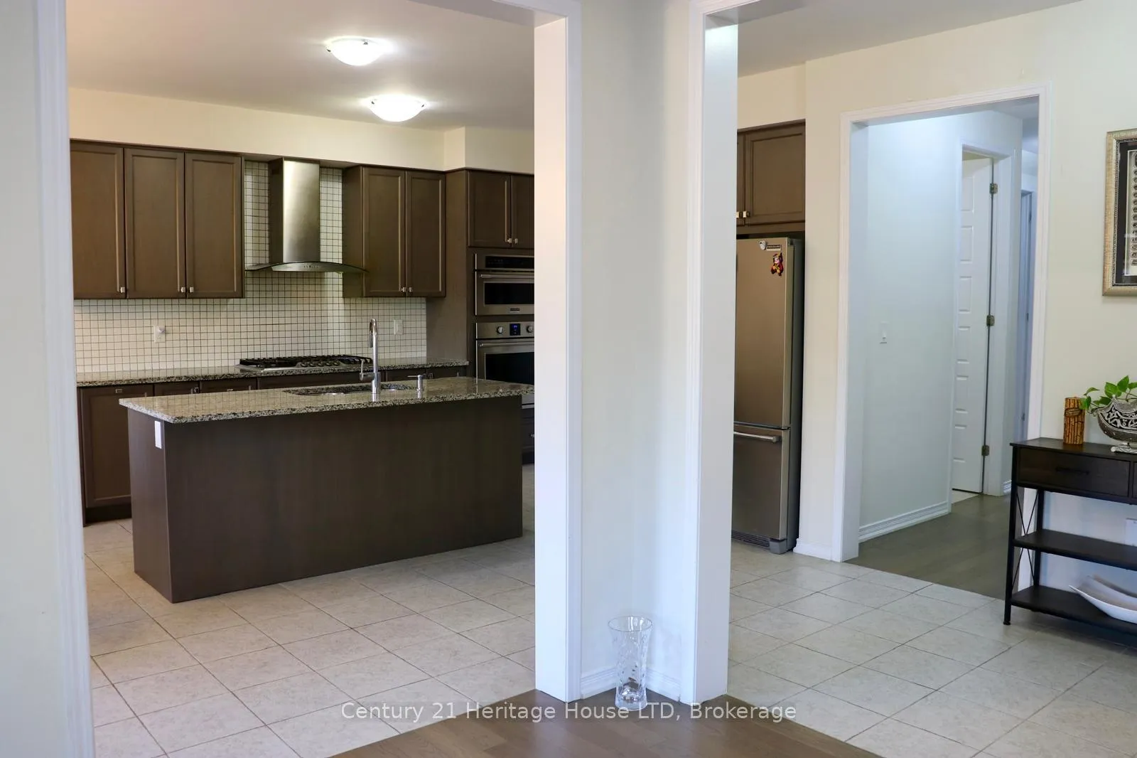 Photo 13 of 50 Esther Crescent, Thorold, Hurricane/Merrittville — HOMEH