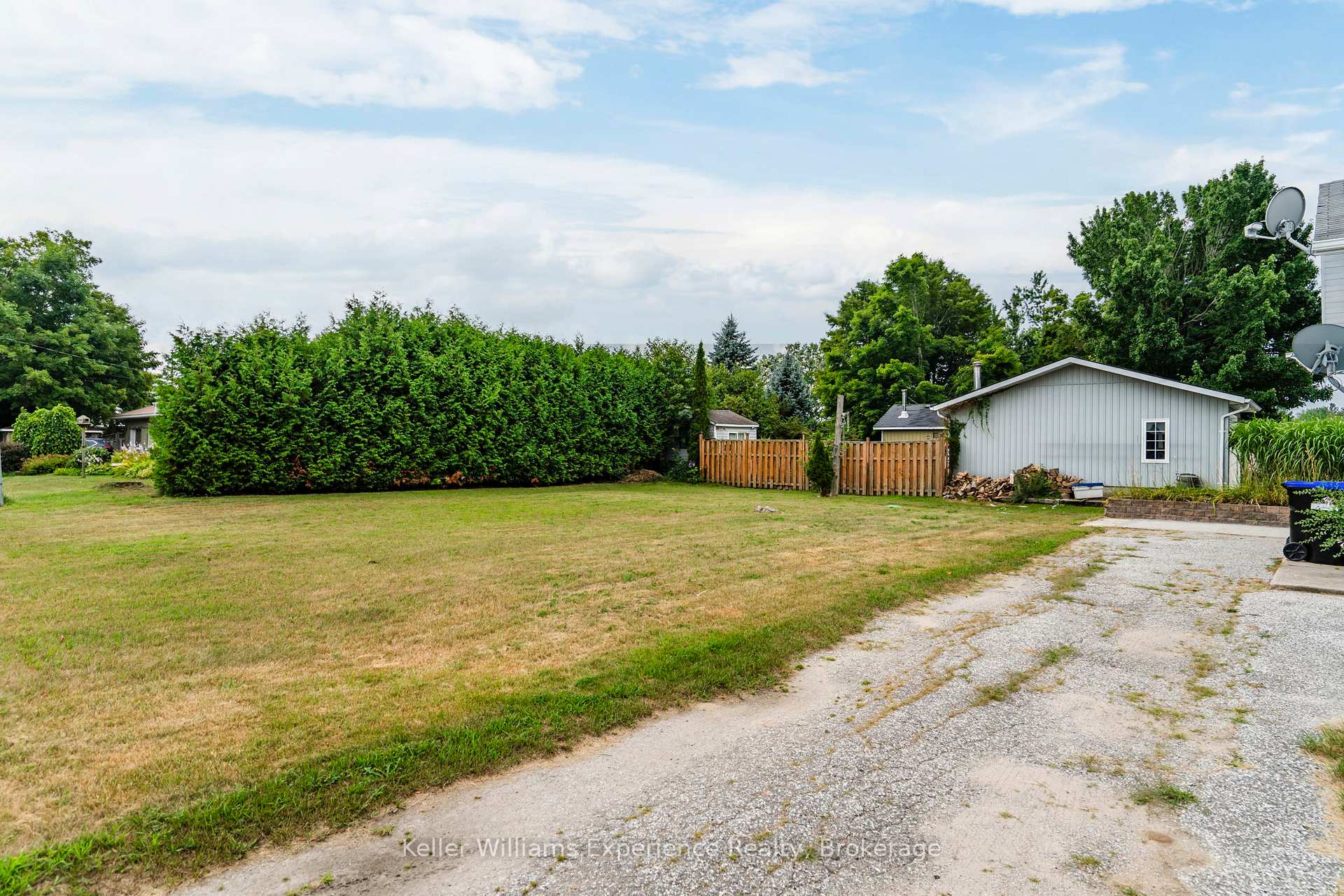 Photo 43 of 4 Cardinal Lane, Tiny, Wyevale — HOMEH