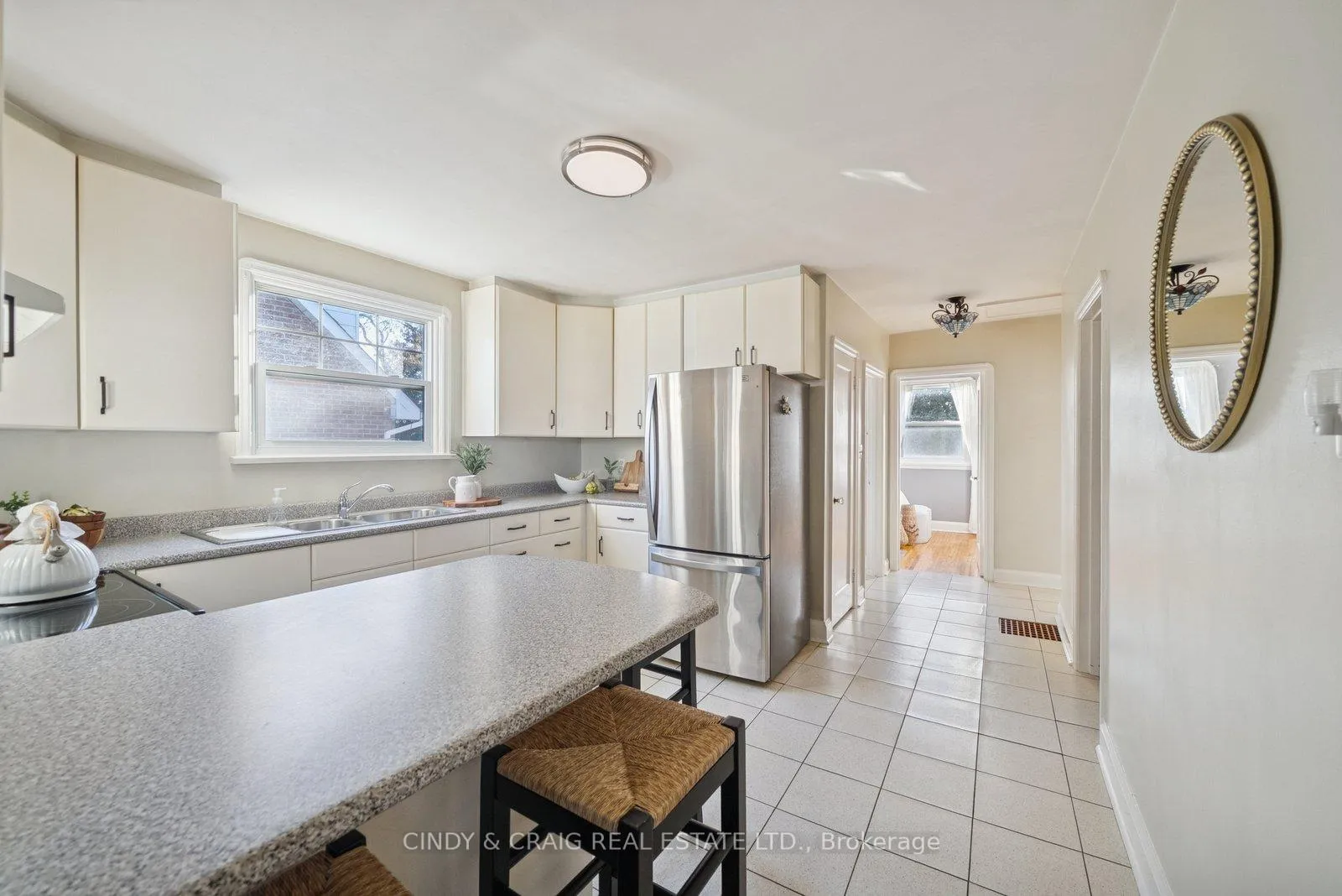 Photo 5 of 124 Highland Avenue, Oshawa, Central — HOMEH