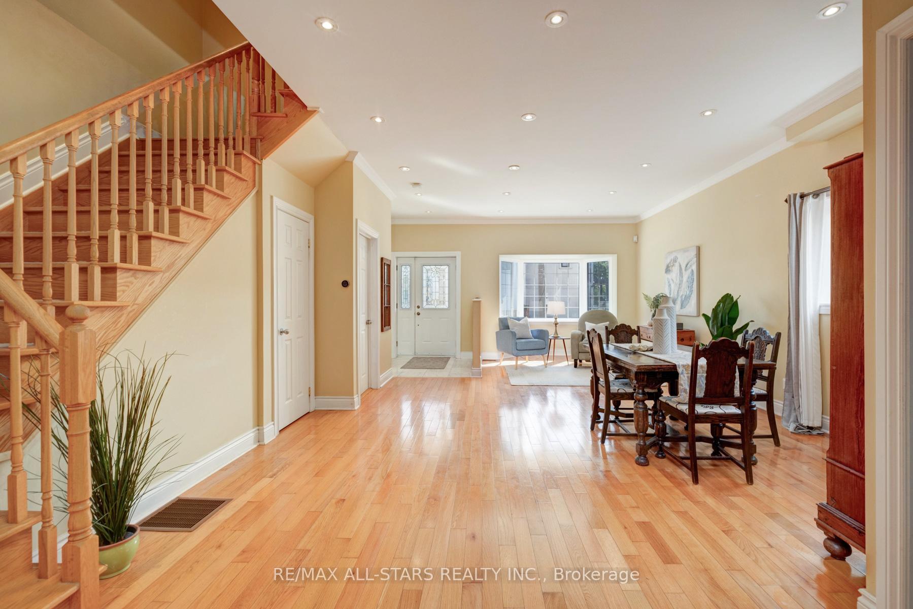 Photo 8 of 32 Barker Avenue, Toronto, Danforth Village-East York — HOMEH