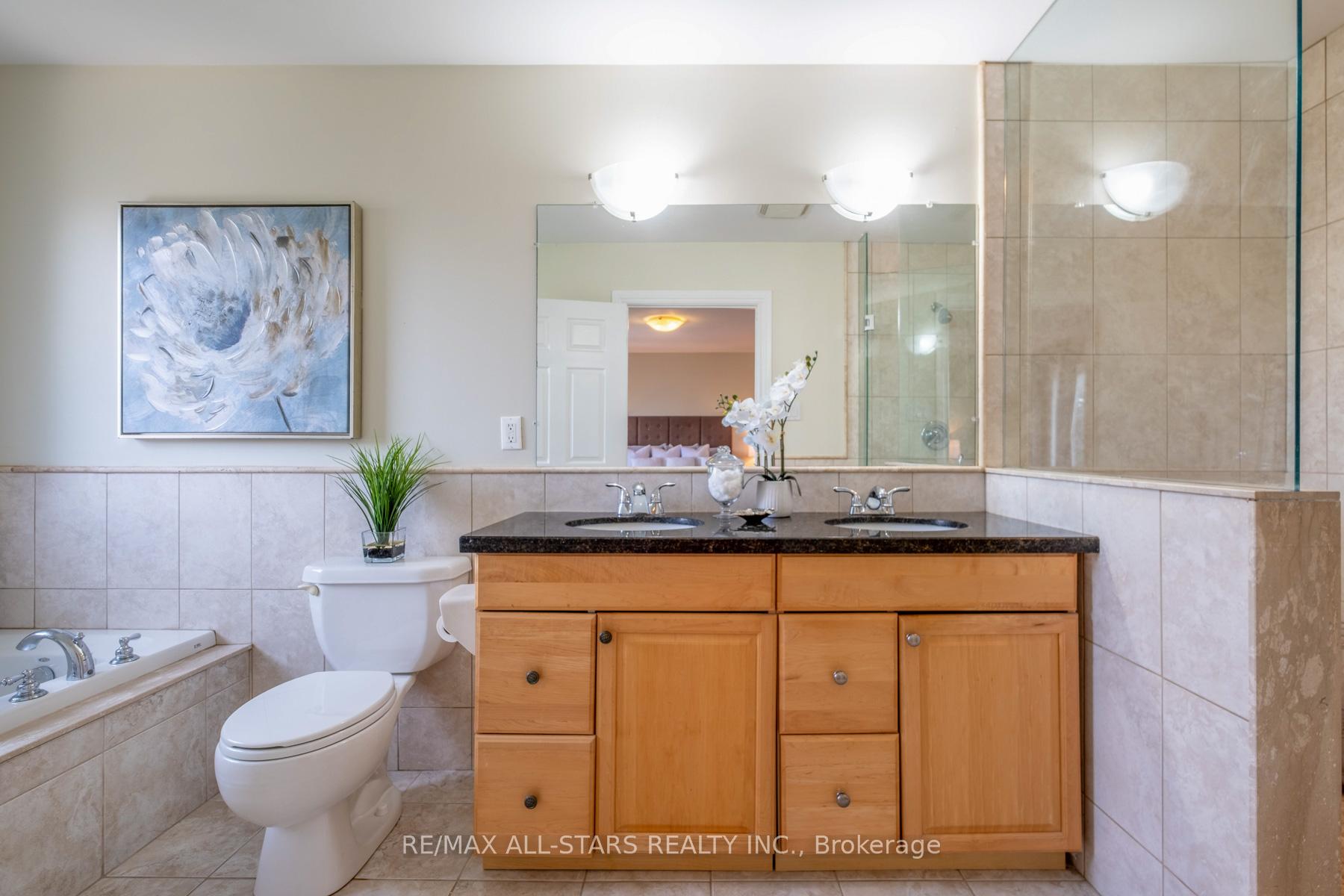 Photo 25 of 32 Barker Avenue, Toronto, Danforth Village-East York — HOMEH