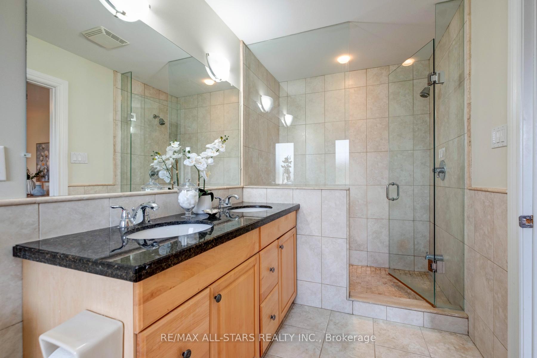 Photo 26 of 32 Barker Avenue, Toronto, Danforth Village-East York — HOMEH