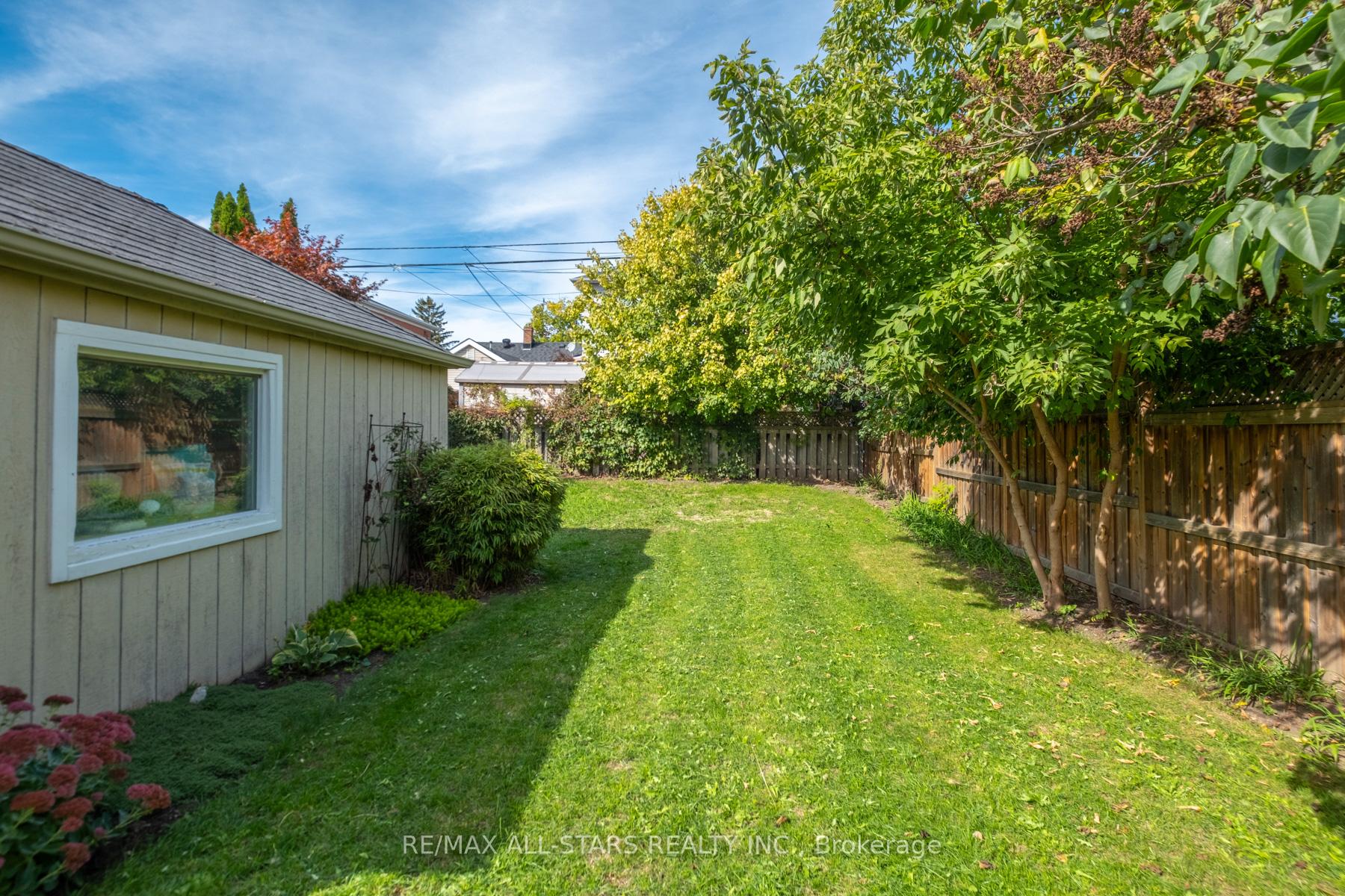 Photo 39 of 32 Barker Avenue, Toronto, Danforth Village-East York — HOMEH