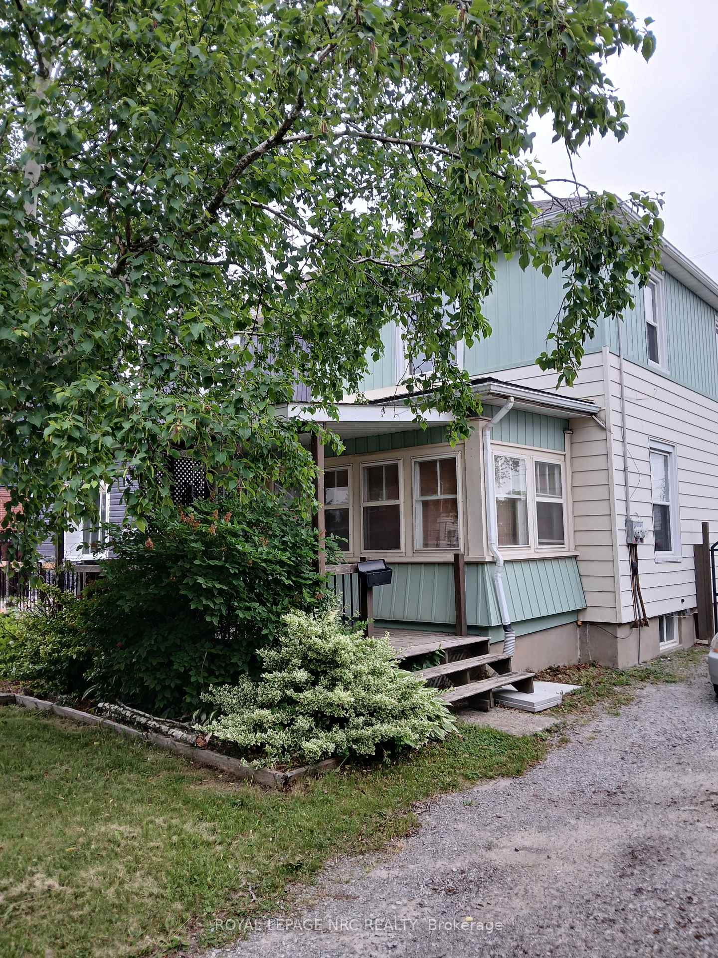 Photo 2 of 20 Hayes Road, Thorold, Allanburg/Thorold South — HOMEH