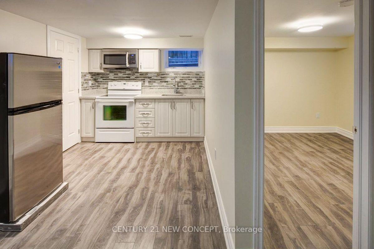 Photo 31 of 1845 Dufferin Street, Toronto, Oakwood Village — HOMEH