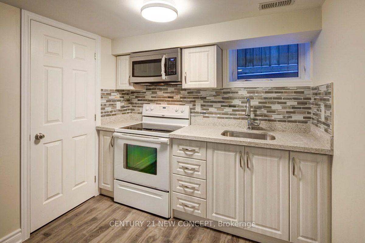 Photo 32 of 1845 Dufferin Street, Toronto, Oakwood Village — HOMEH