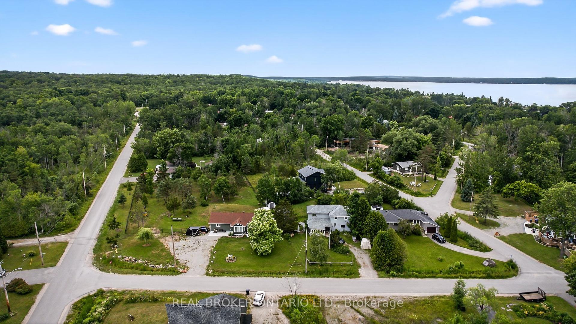 Photo 14 of 178 Woodlands Avenue, Tay, Port McNicoll — HOMEH