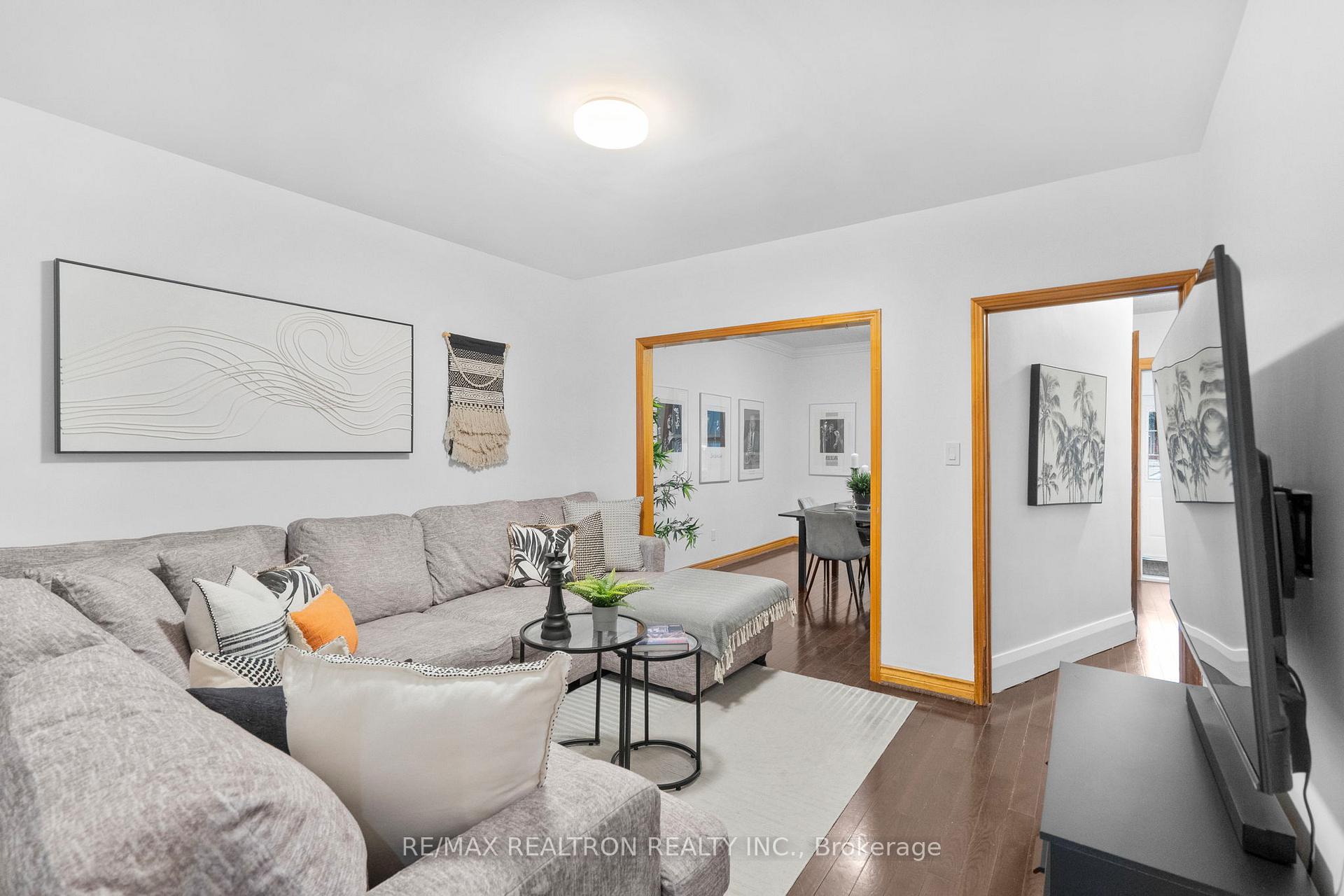 Photo 10 of 259 Gowan Avenue, Toronto, Danforth Village-East York — HOMEH