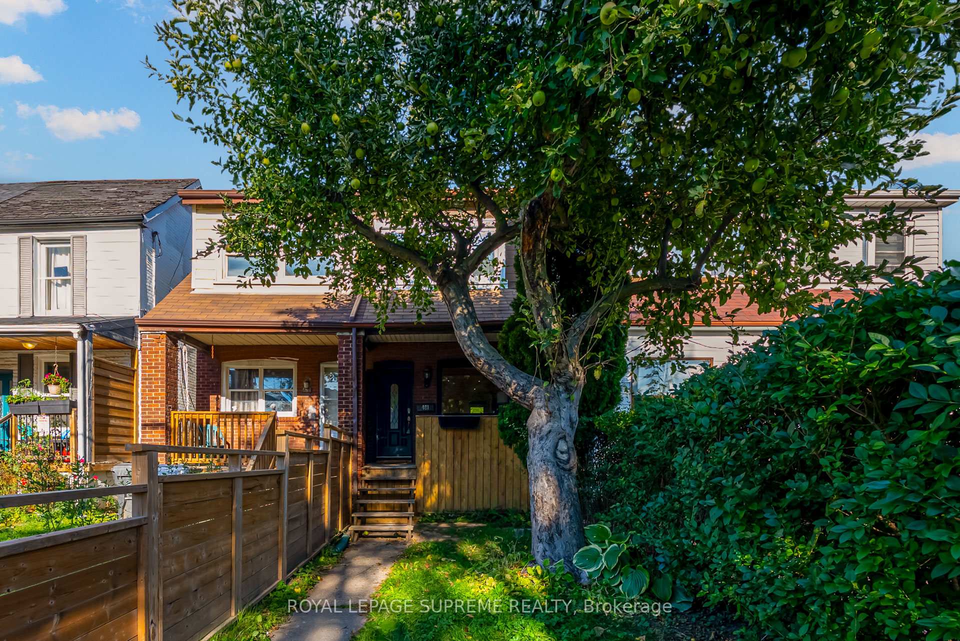Photo 1 of 481 Main Street, Toronto, Woodbine-Lumsden — HOMEH