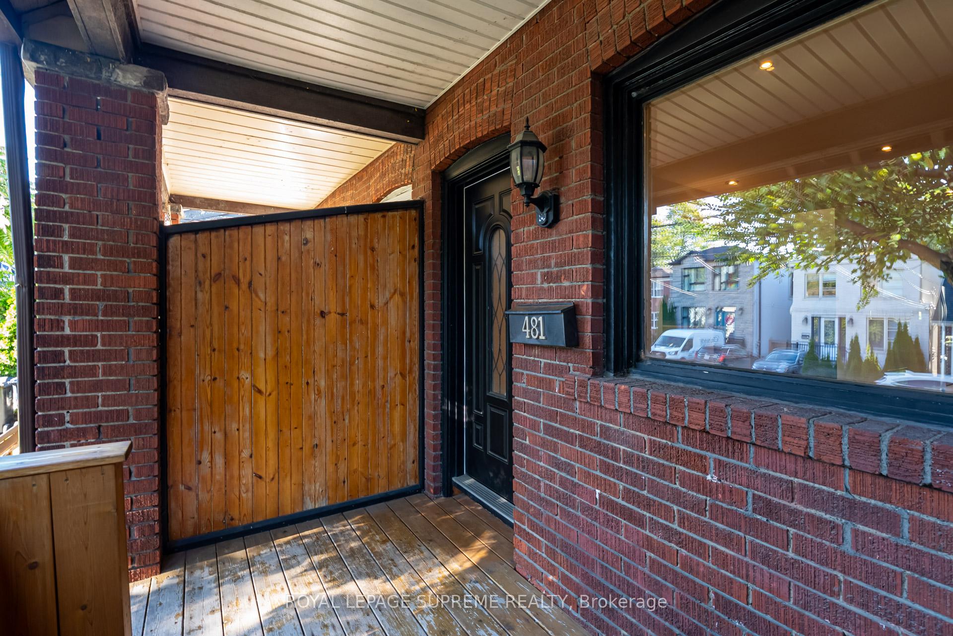 Photo 2 of 481 Main Street, Toronto, Woodbine-Lumsden — HOMEH