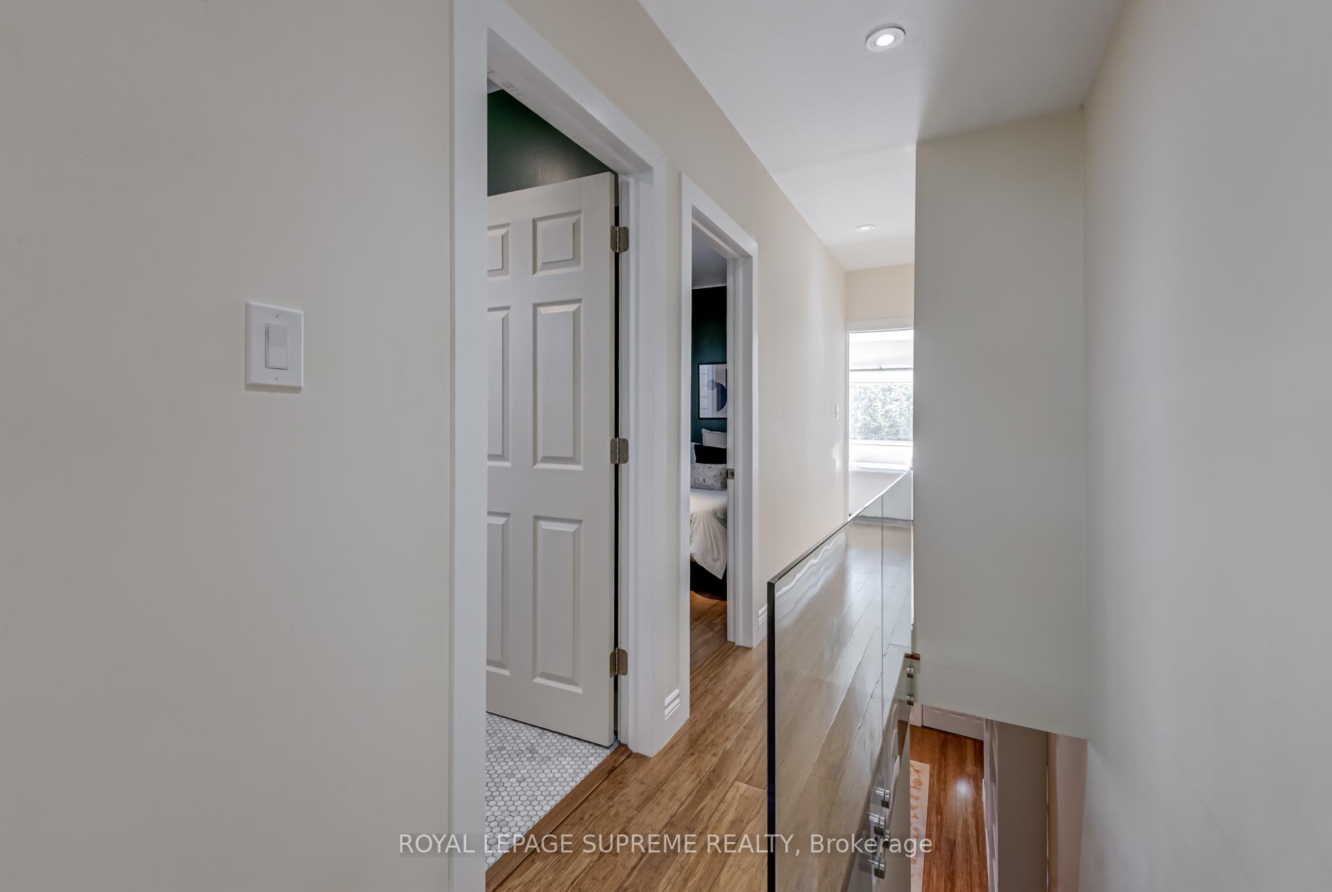 Photo 9 of 481 Main Street, Toronto, Woodbine-Lumsden — HOMEH