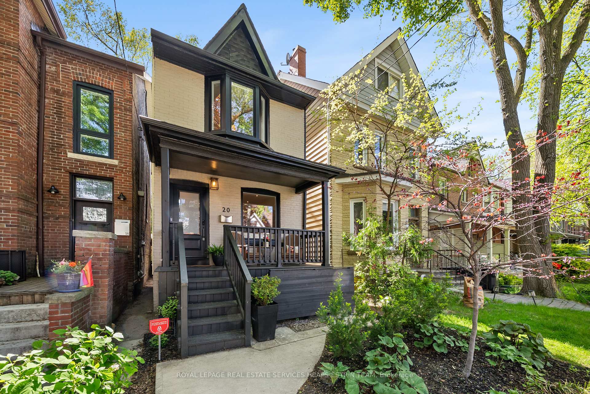 Photo 2 of 20 Howland Road, Toronto, North Riverdale — HOMEH
