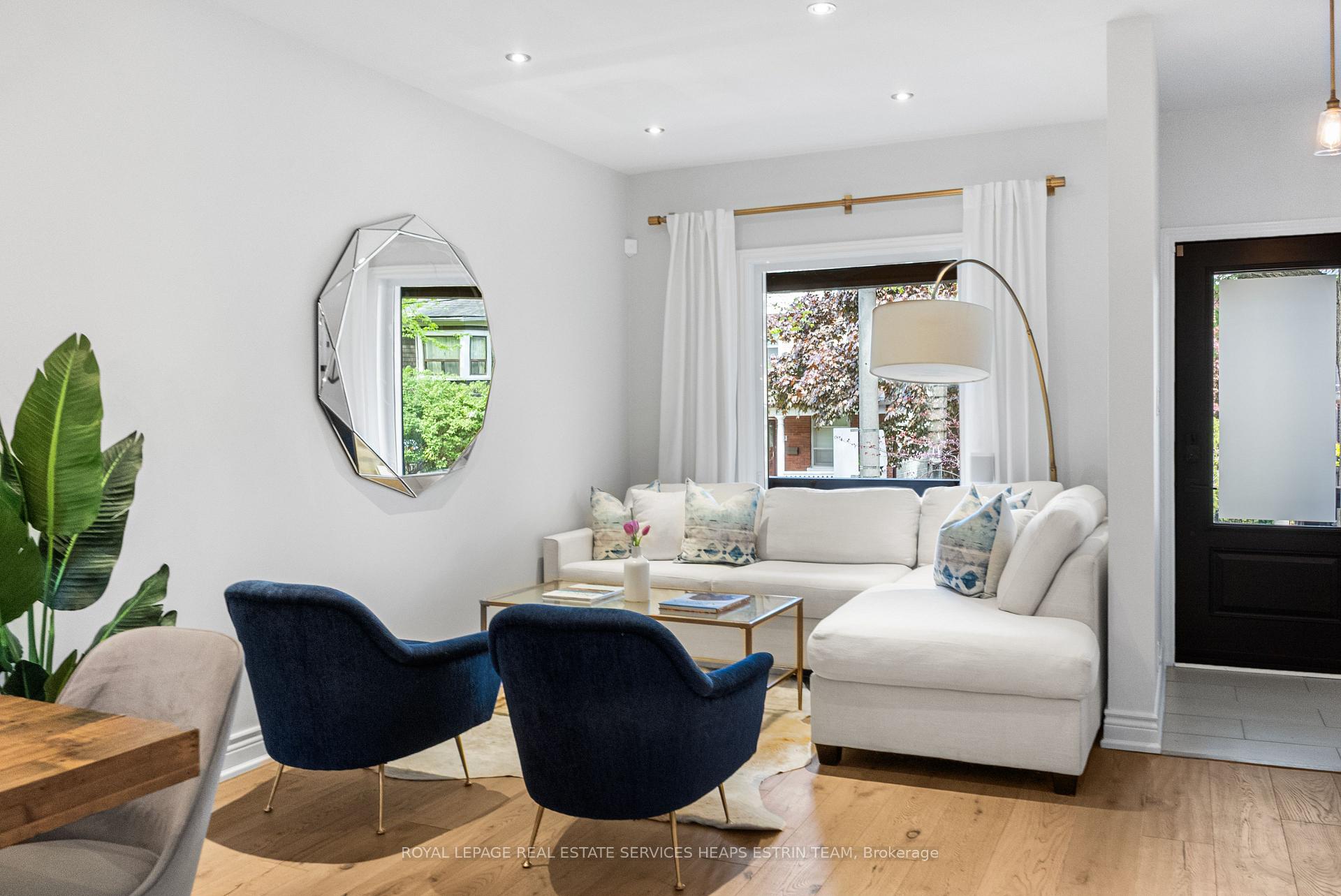 Photo 4 of 20 Howland Road, Toronto, North Riverdale — HOMEH