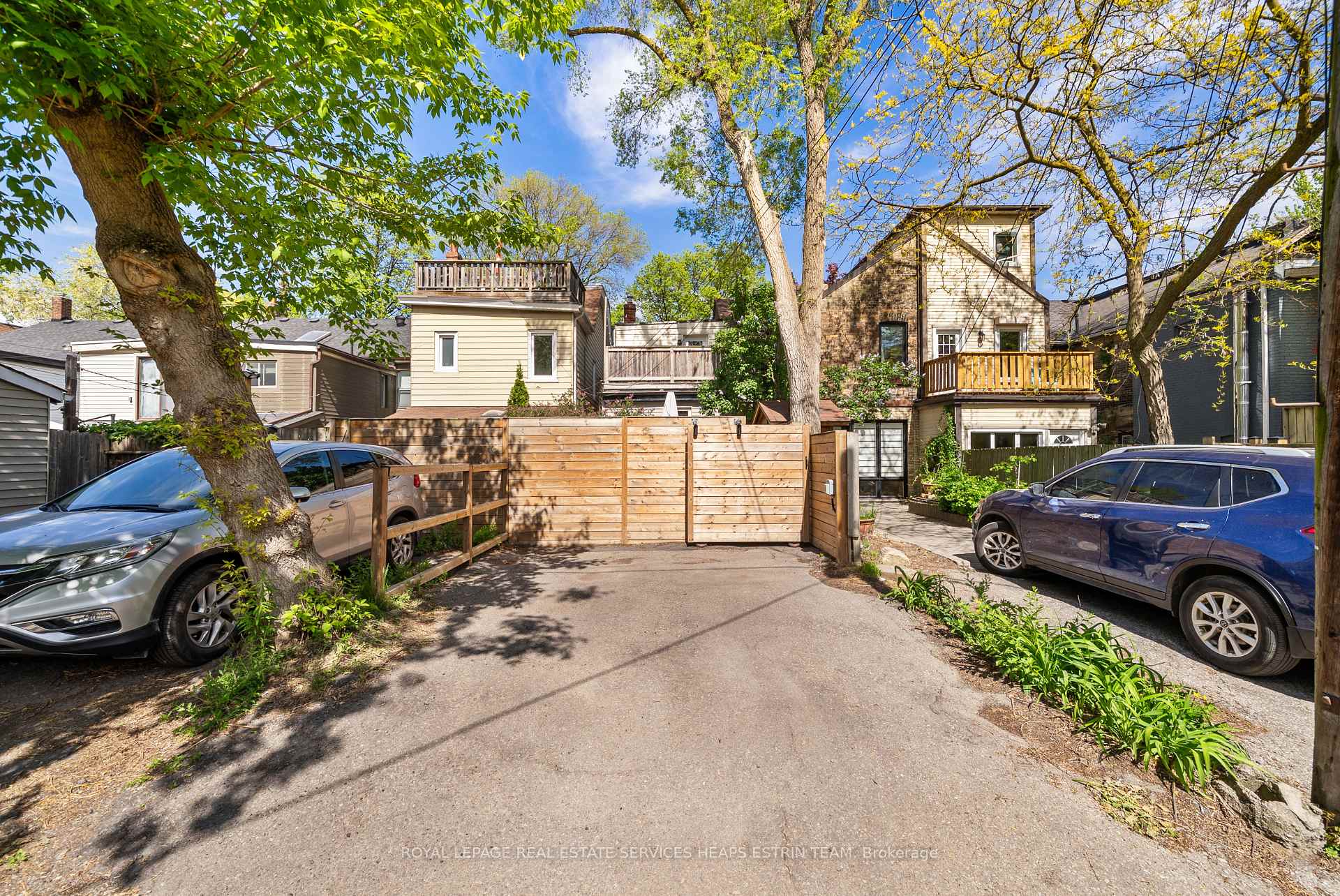 Photo 39 of 20 Howland Road, Toronto, North Riverdale — HOMEH