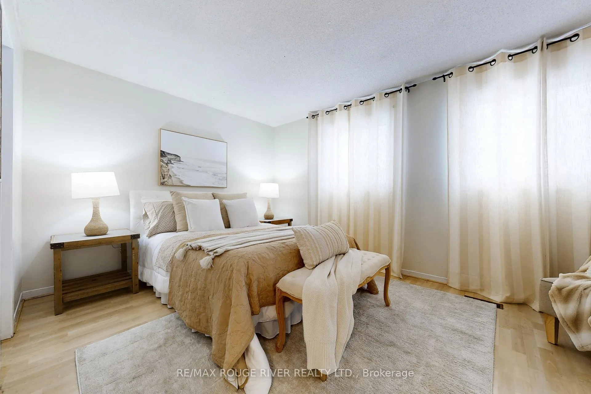 Photo 14 of 2144 Duberry Drive E, Pickering, Brock Ridge — HOMEH