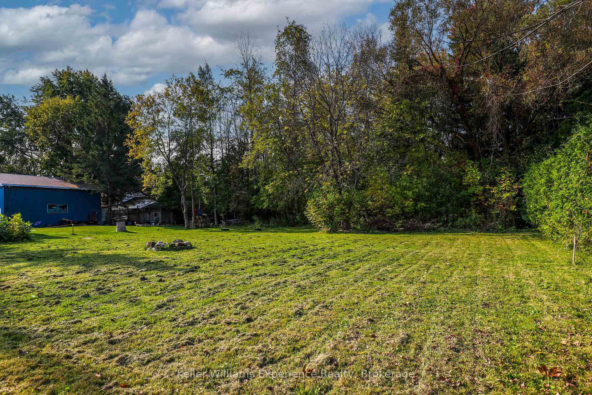 Photo 3 of 518 First Avenue, Tay, Port McNicoll — HOMEH