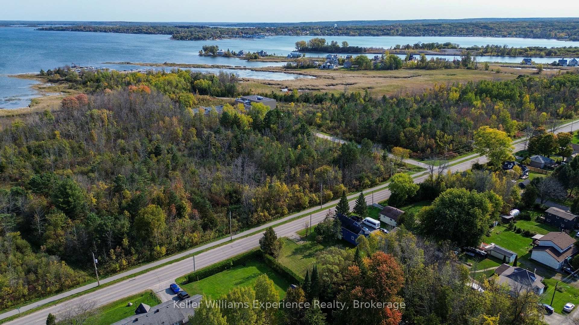 Photo 8 of 518 First Avenue, Tay, Port McNicoll — HOMEH