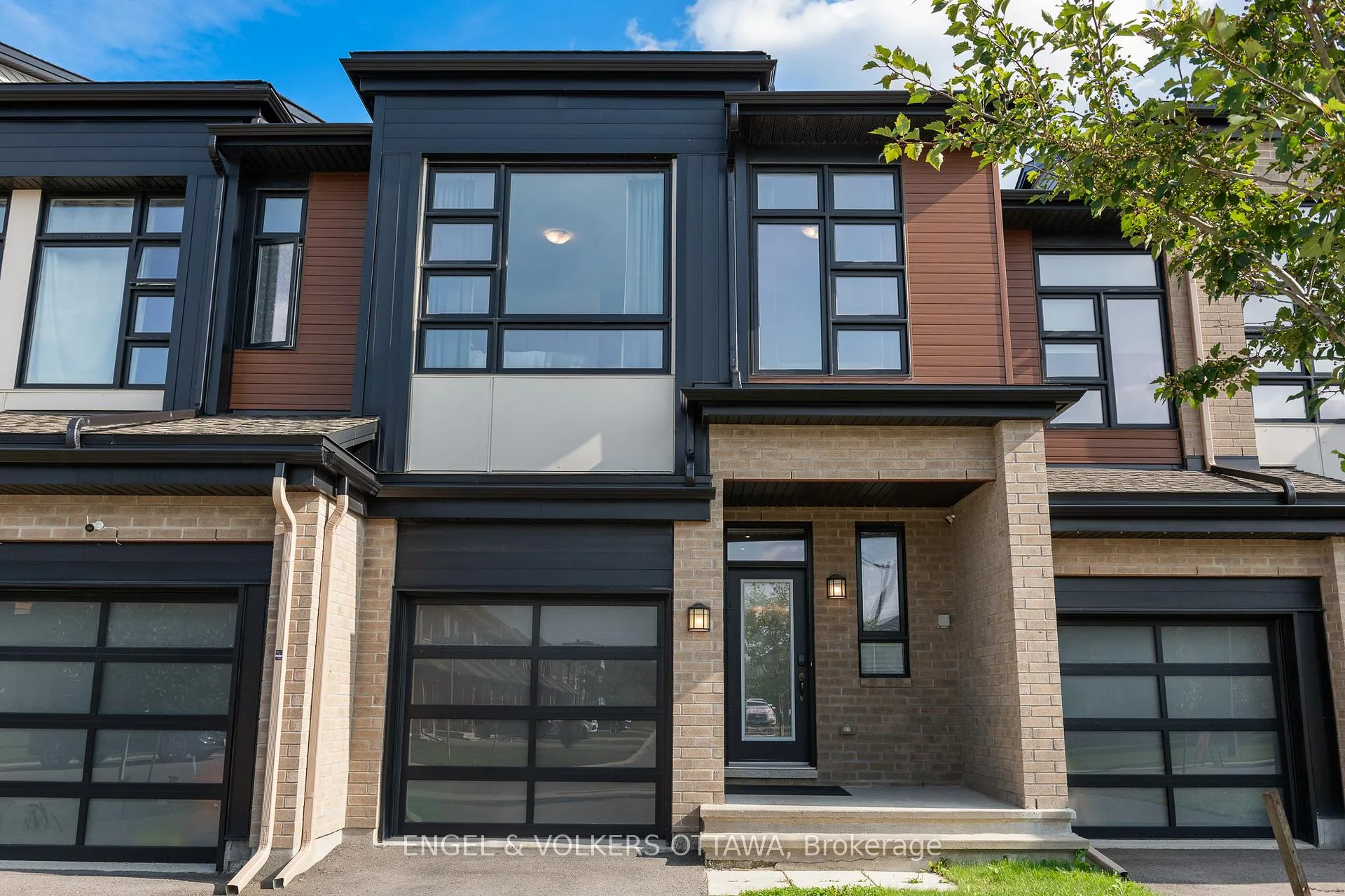 Photo 1 of 430 Markdale Terrace, Ottawa, Riverside South/Gloucester Glen — HOMEH
