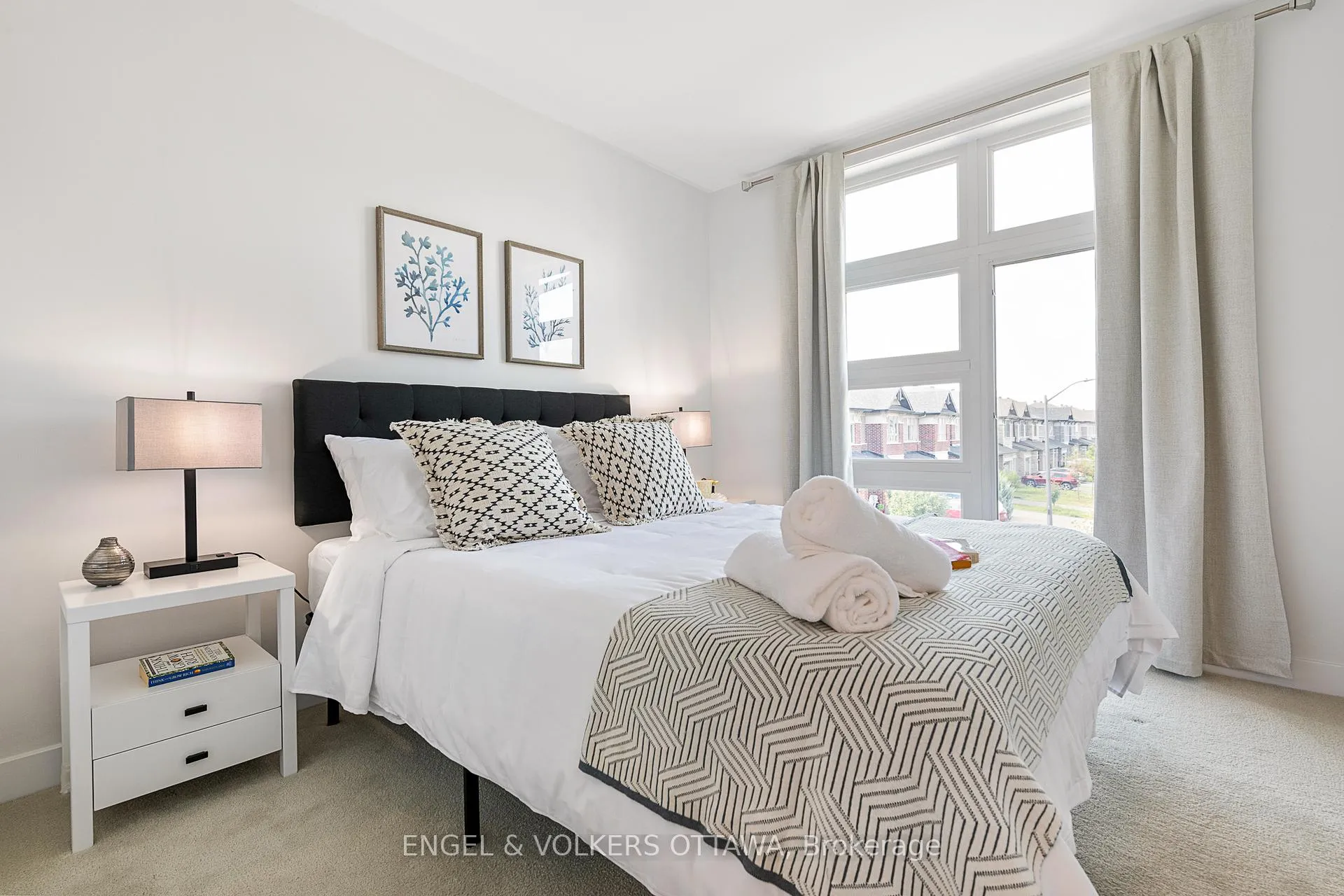 Photo 9 of 430 Markdale Terrace, Ottawa, Riverside South/Gloucester Glen — HOMEH