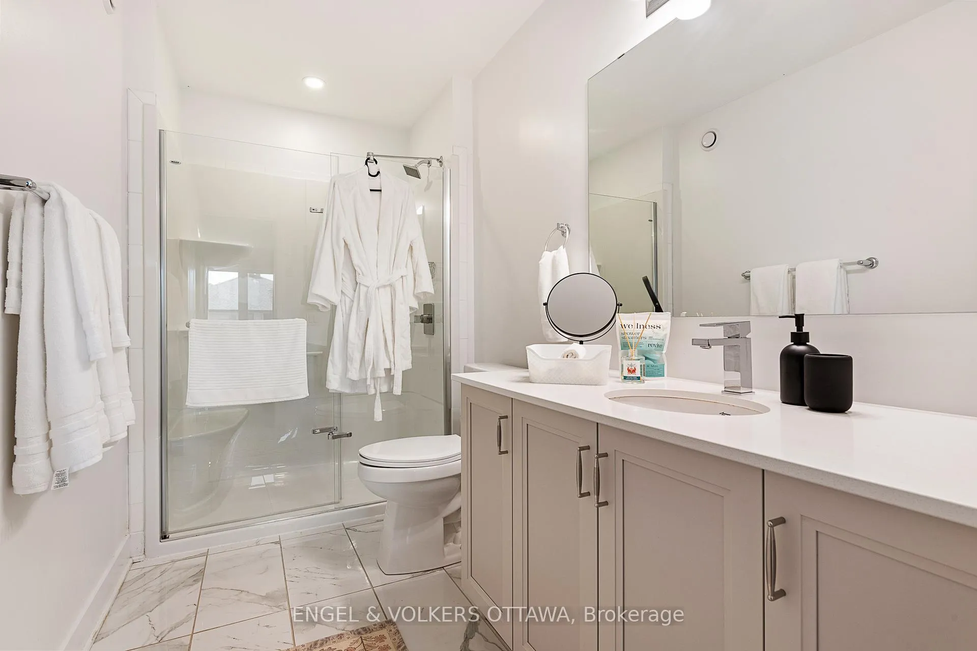 Photo 12 of 430 Markdale Terrace, Ottawa, Riverside South/Gloucester Glen — HOMEH