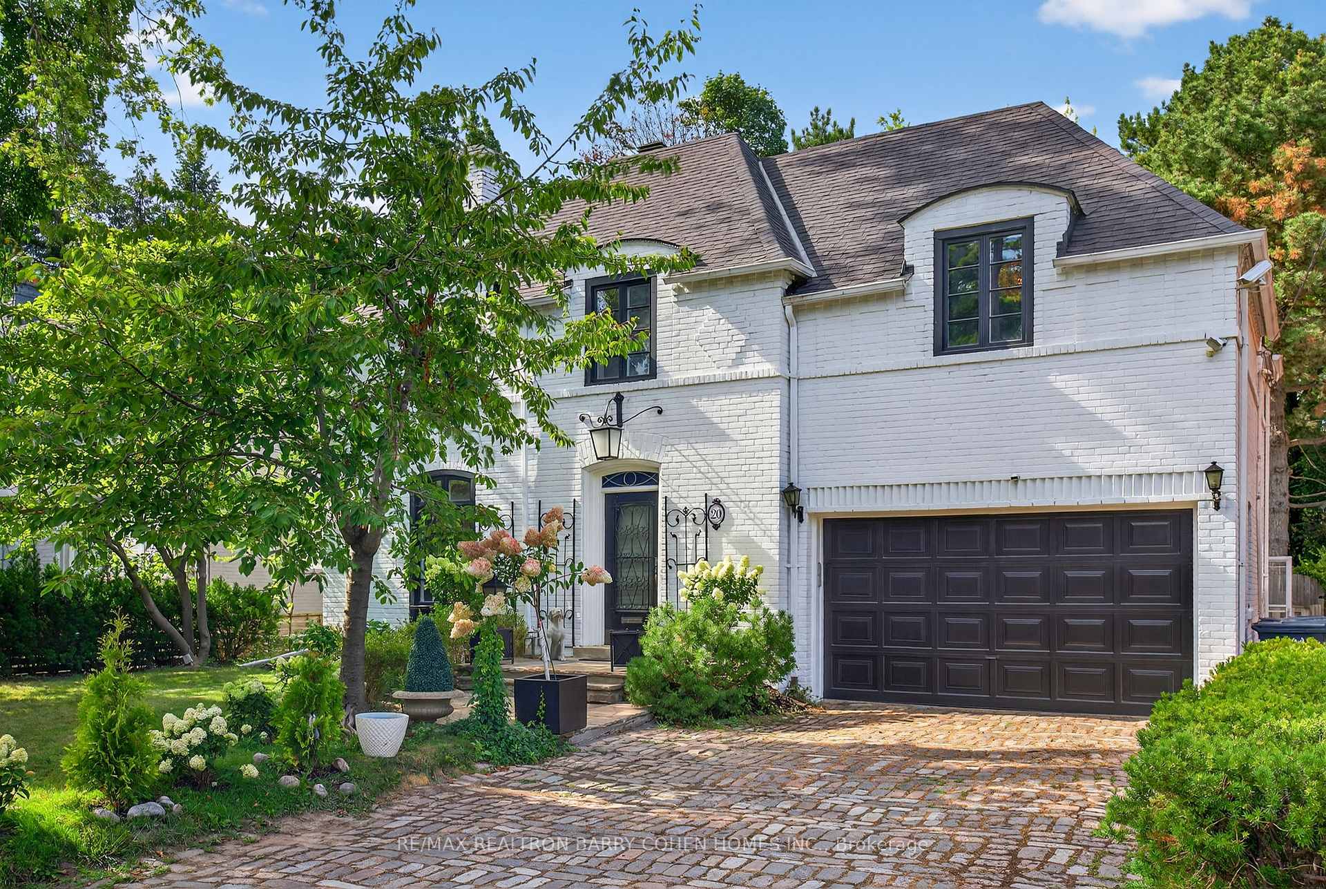 Photo 1 of 20 Dewbourne Avenue, Toronto, Forest Hill South — HOMEH
