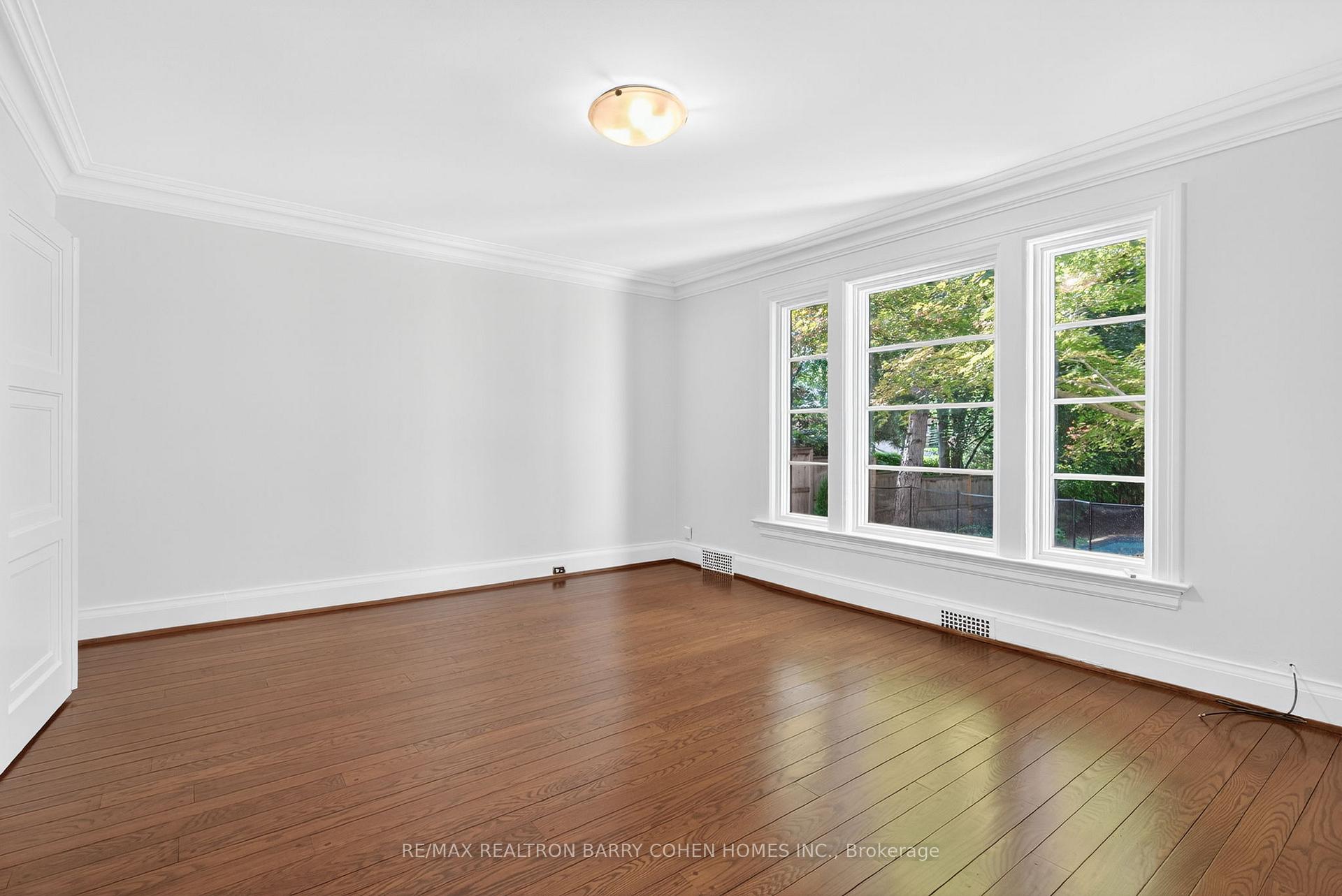 Photo 6 of 20 Dewbourne Avenue, Toronto, Forest Hill South — HOMEH