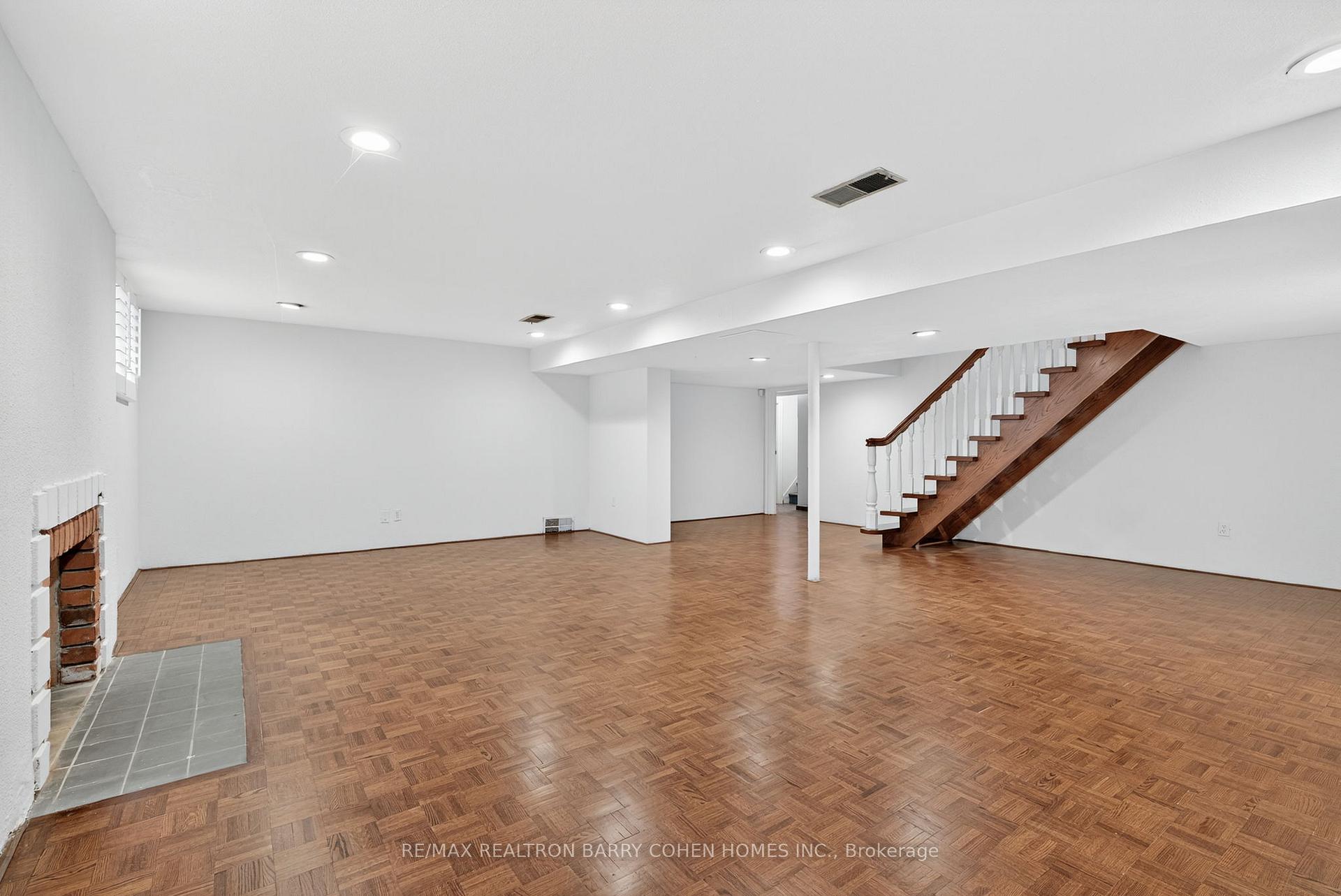 Photo 21 of 20 Dewbourne Avenue, Toronto, Forest Hill South — HOMEH