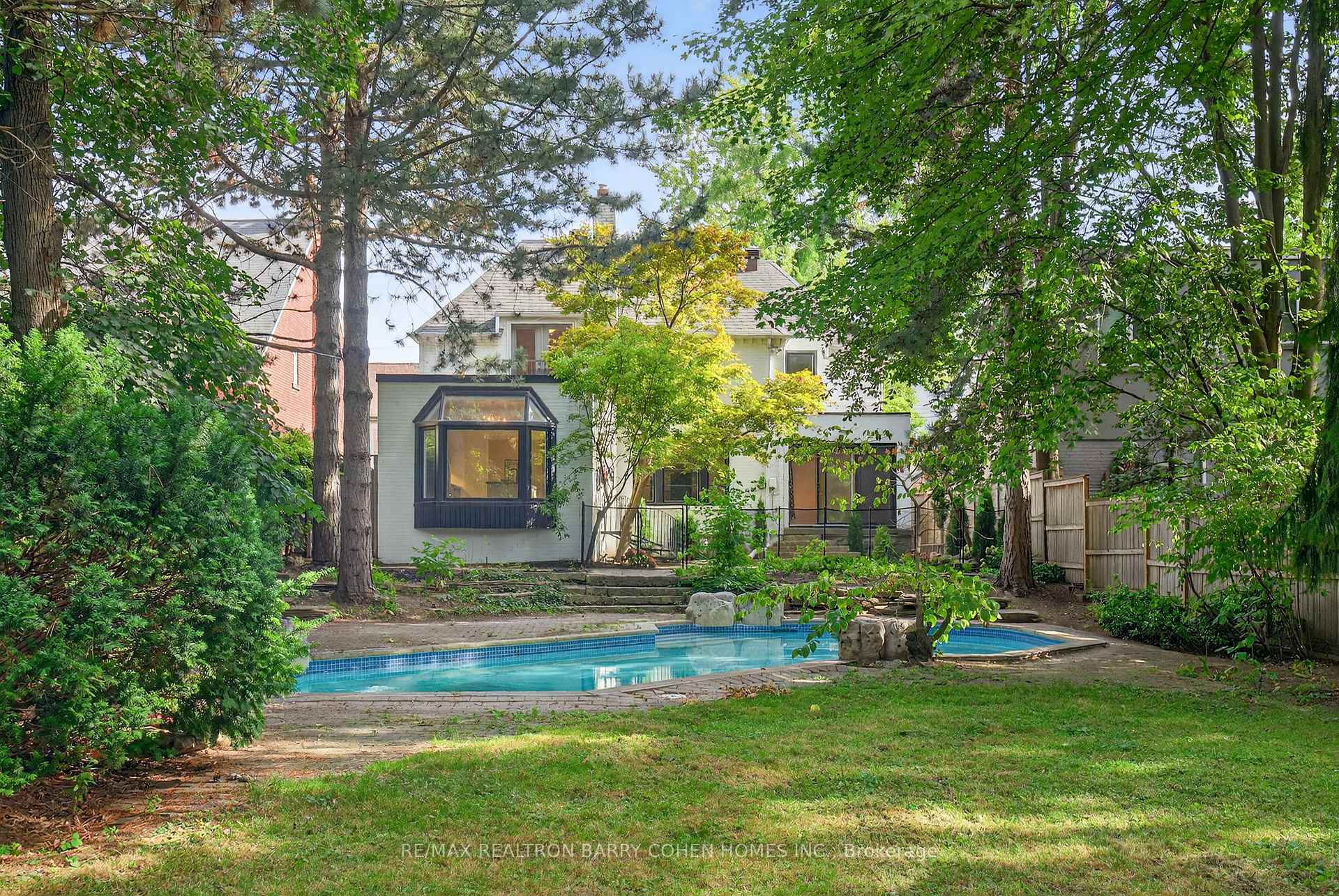 Photo 25 of 20 Dewbourne Avenue, Toronto, Forest Hill South — HOMEH