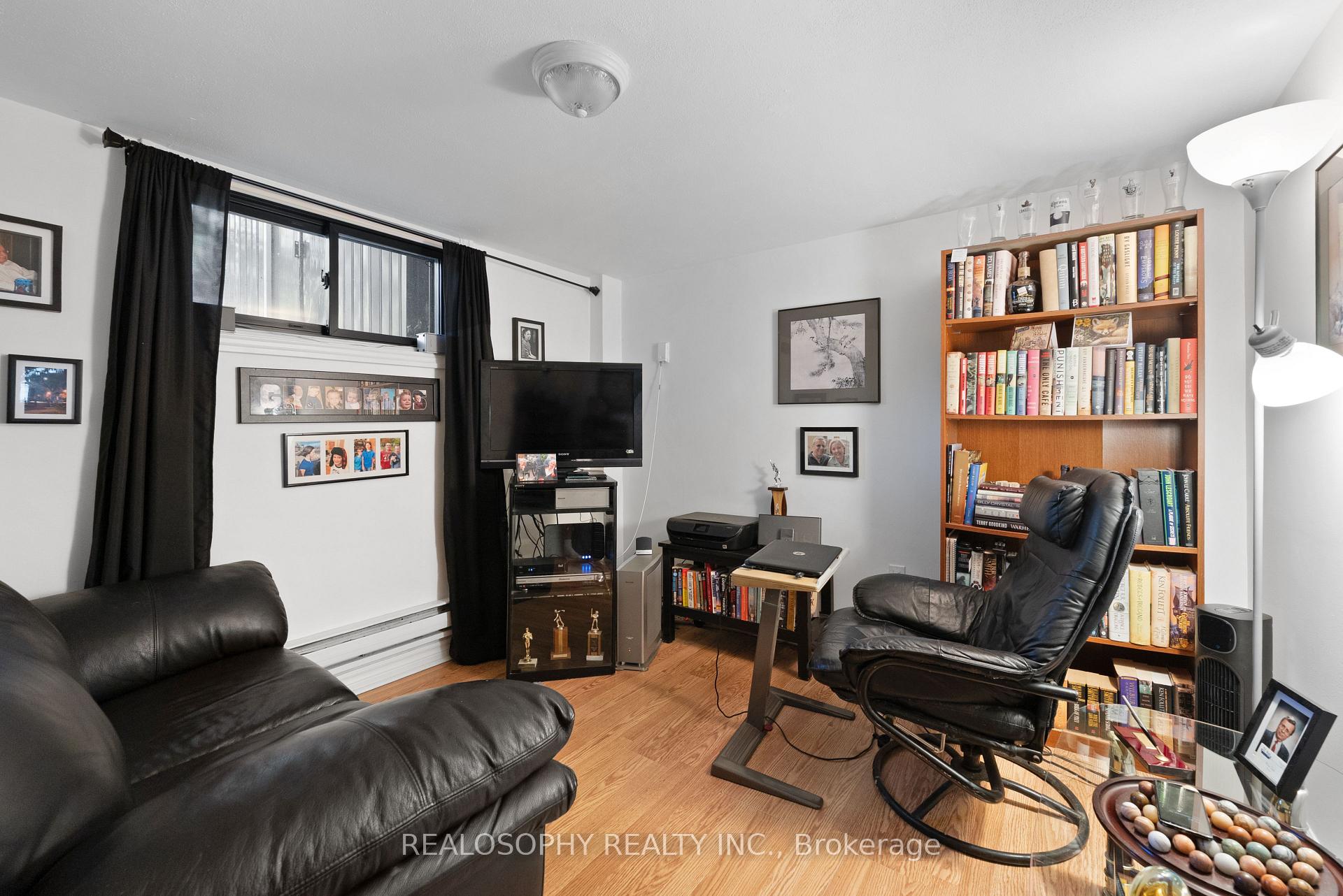Photo 27 of 69 Wallington Avenue, Toronto, Woodbine-Lumsden — HOMEH