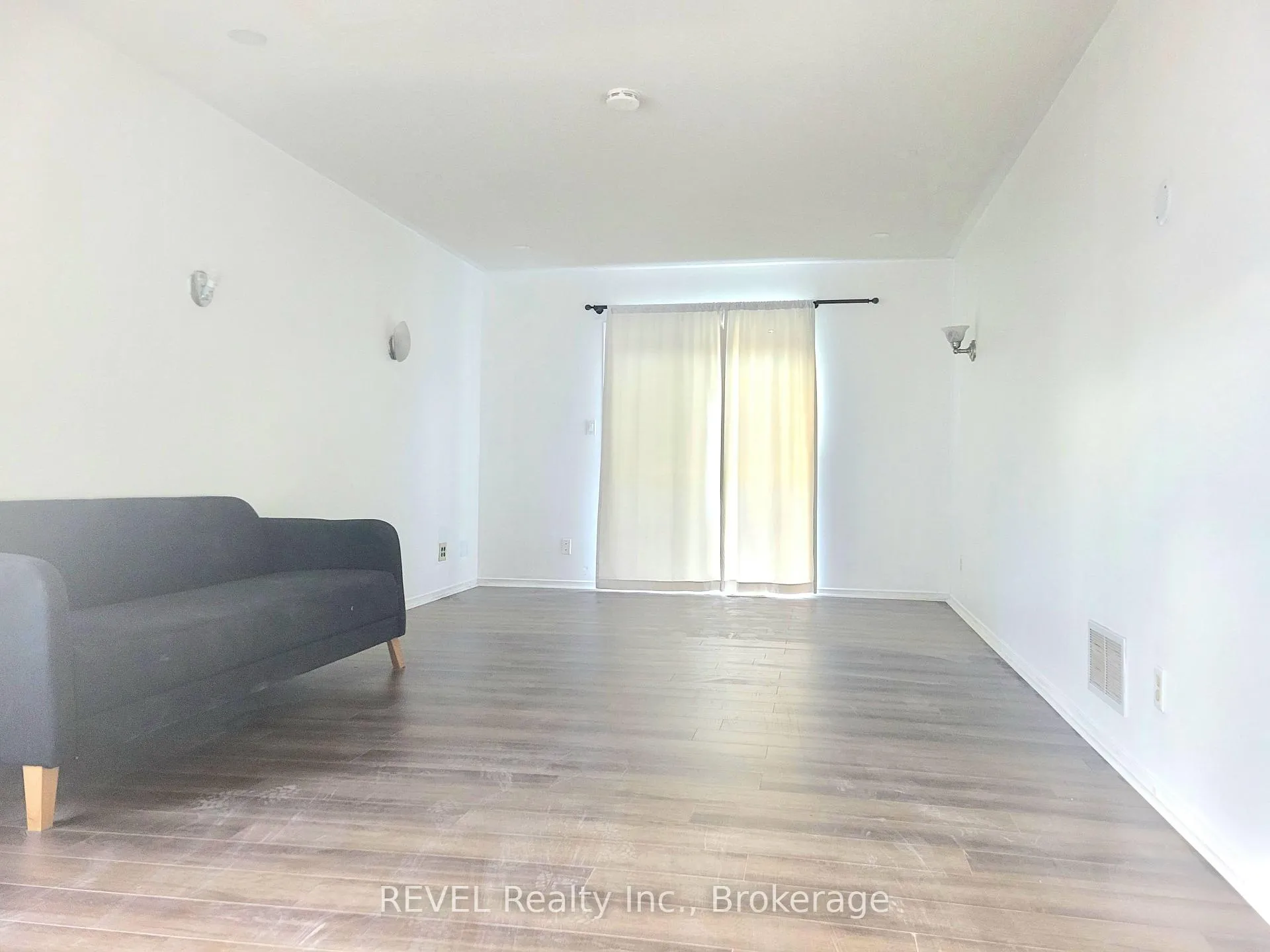 Photo 11 of 35 Summers Drive, Thorold, Confederation Heights — HOMEH