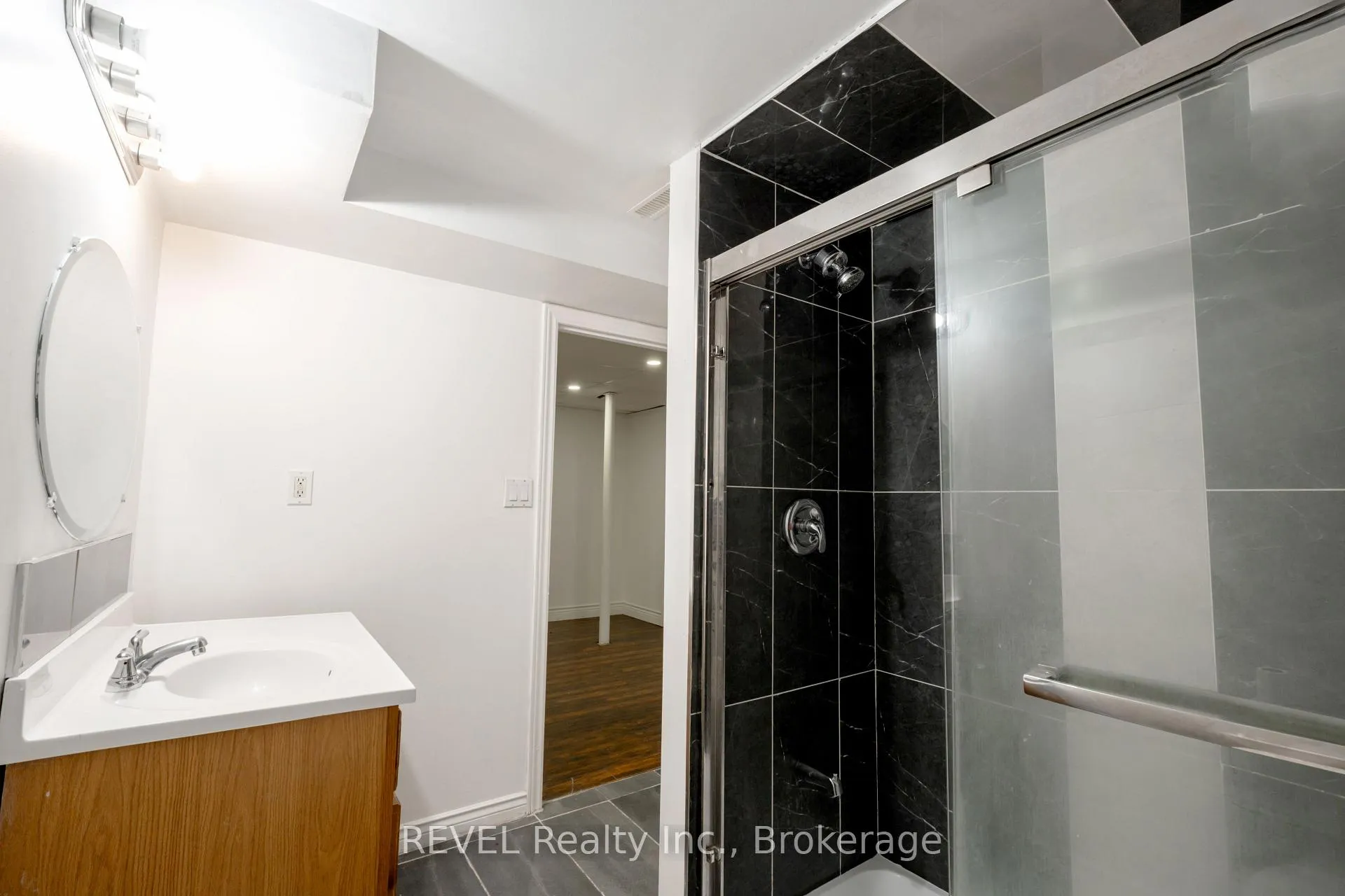 Photo 28 of 35 Summers Drive, Thorold, Confederation Heights — HOMEH