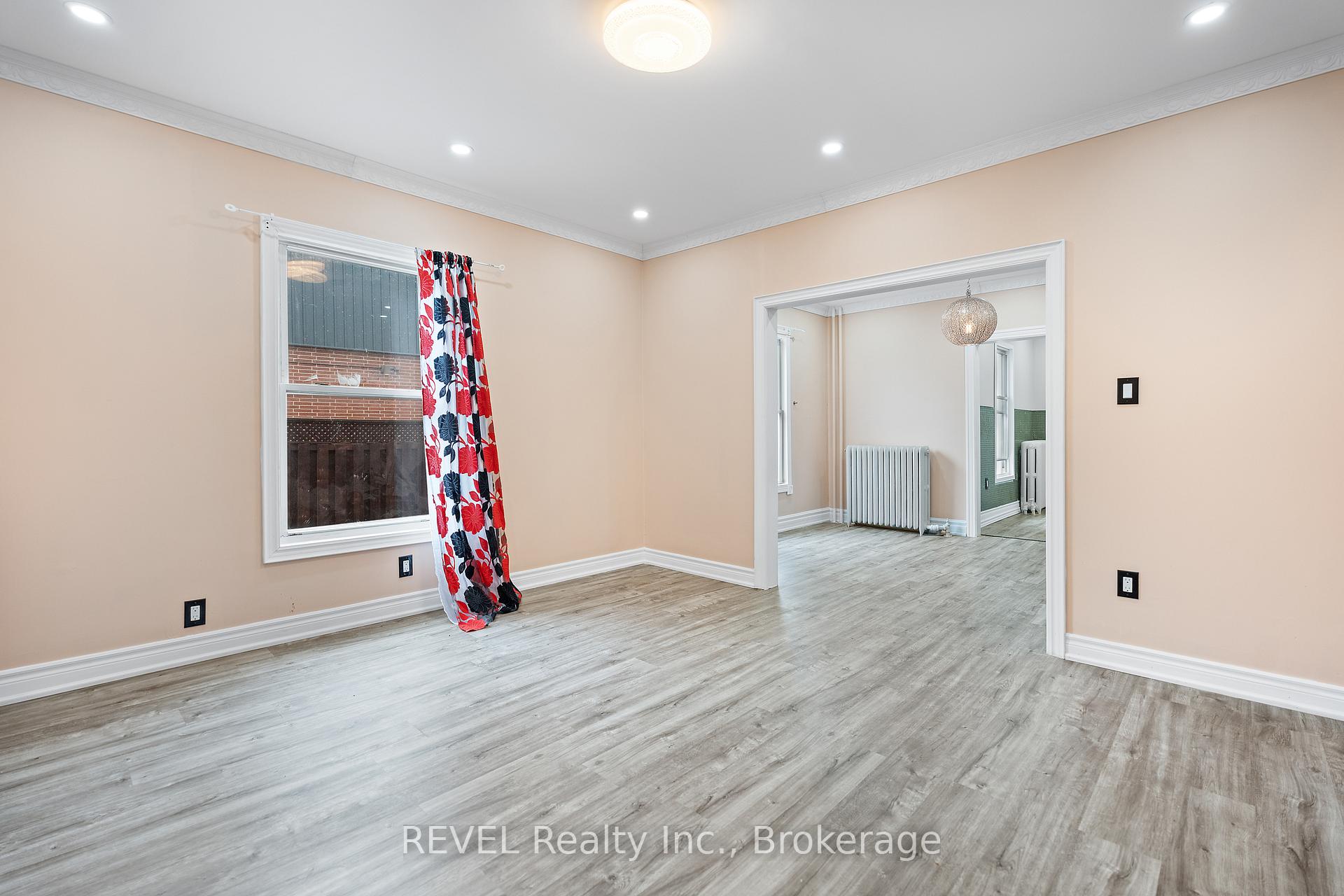 Photo 6 of 22 Hayes Road, Thorold, Allanburg/Thorold South — HOMEH