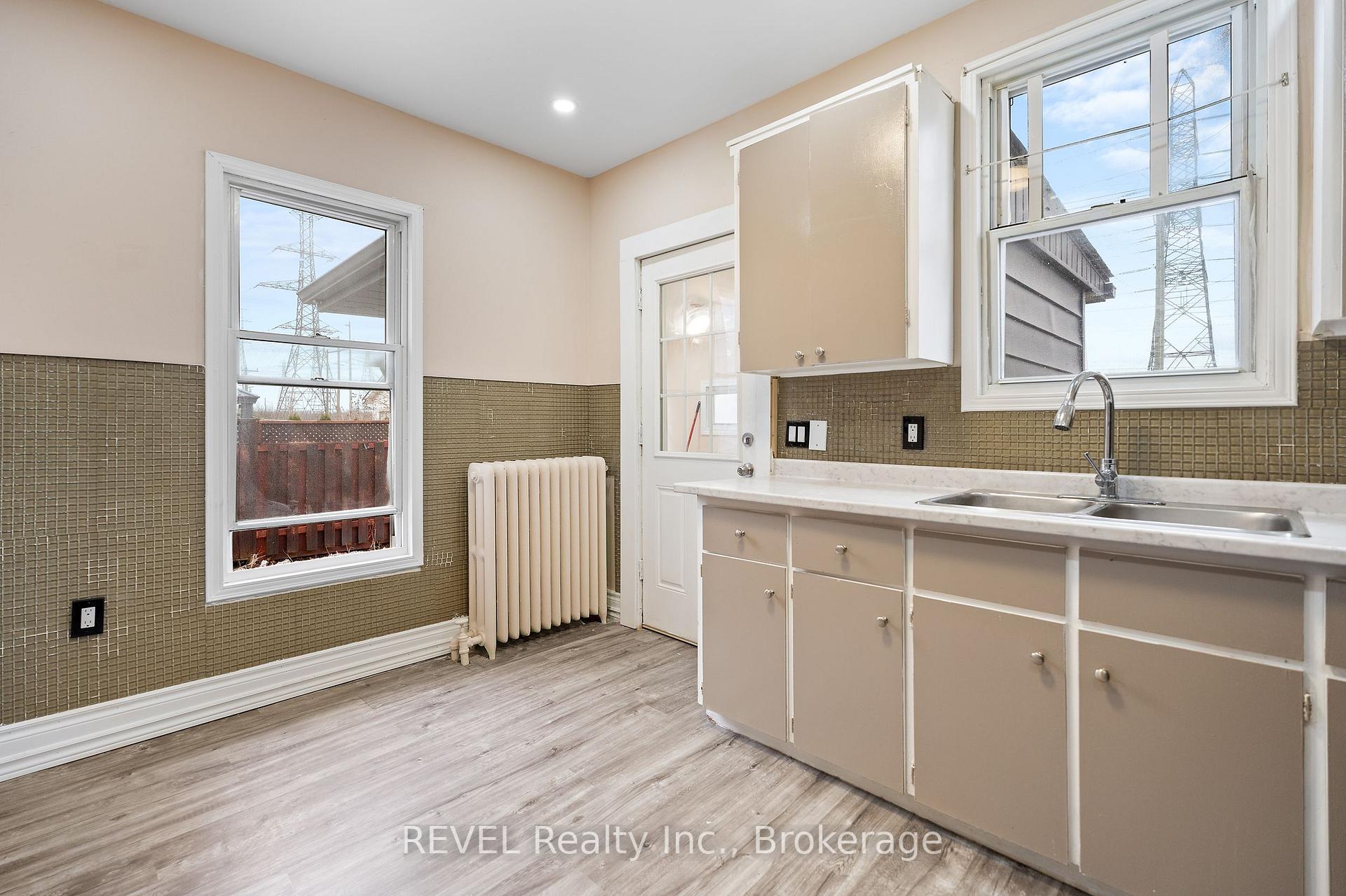 Photo 12 of 22 Hayes Road, Thorold, Allanburg/Thorold South — HOMEH