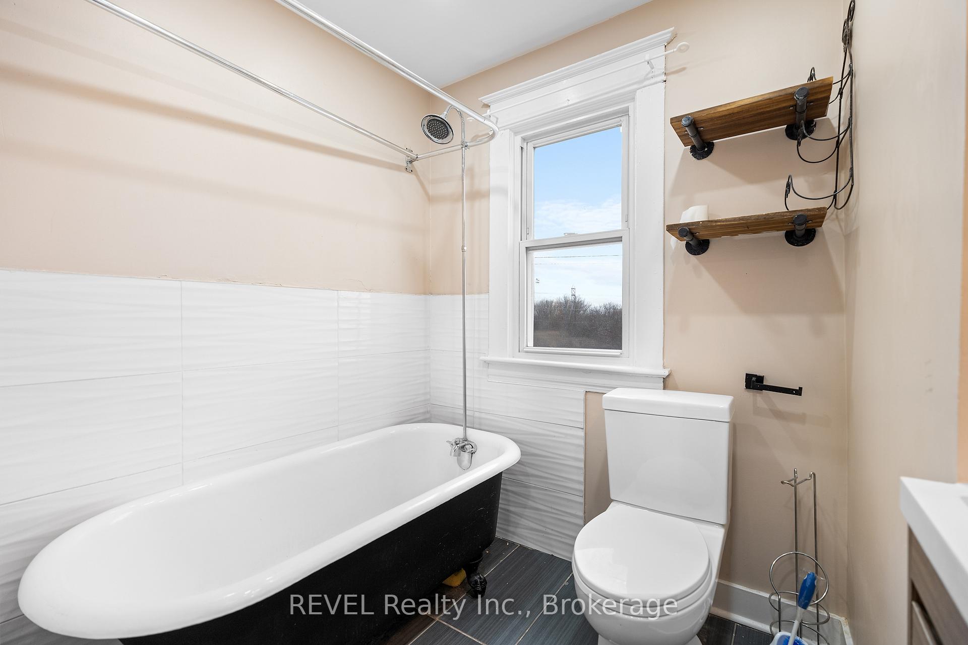 Photo 13 of 22 Hayes Road, Thorold, Allanburg/Thorold South — HOMEH