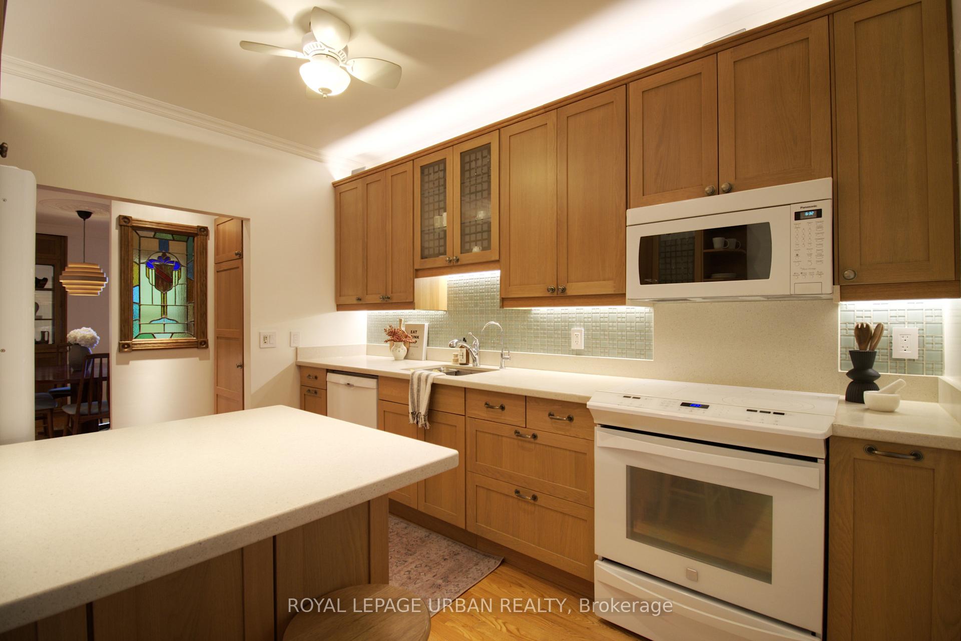 Photo 6 of 5 Grandview Avenue, Toronto, North Riverdale — HOMEH
