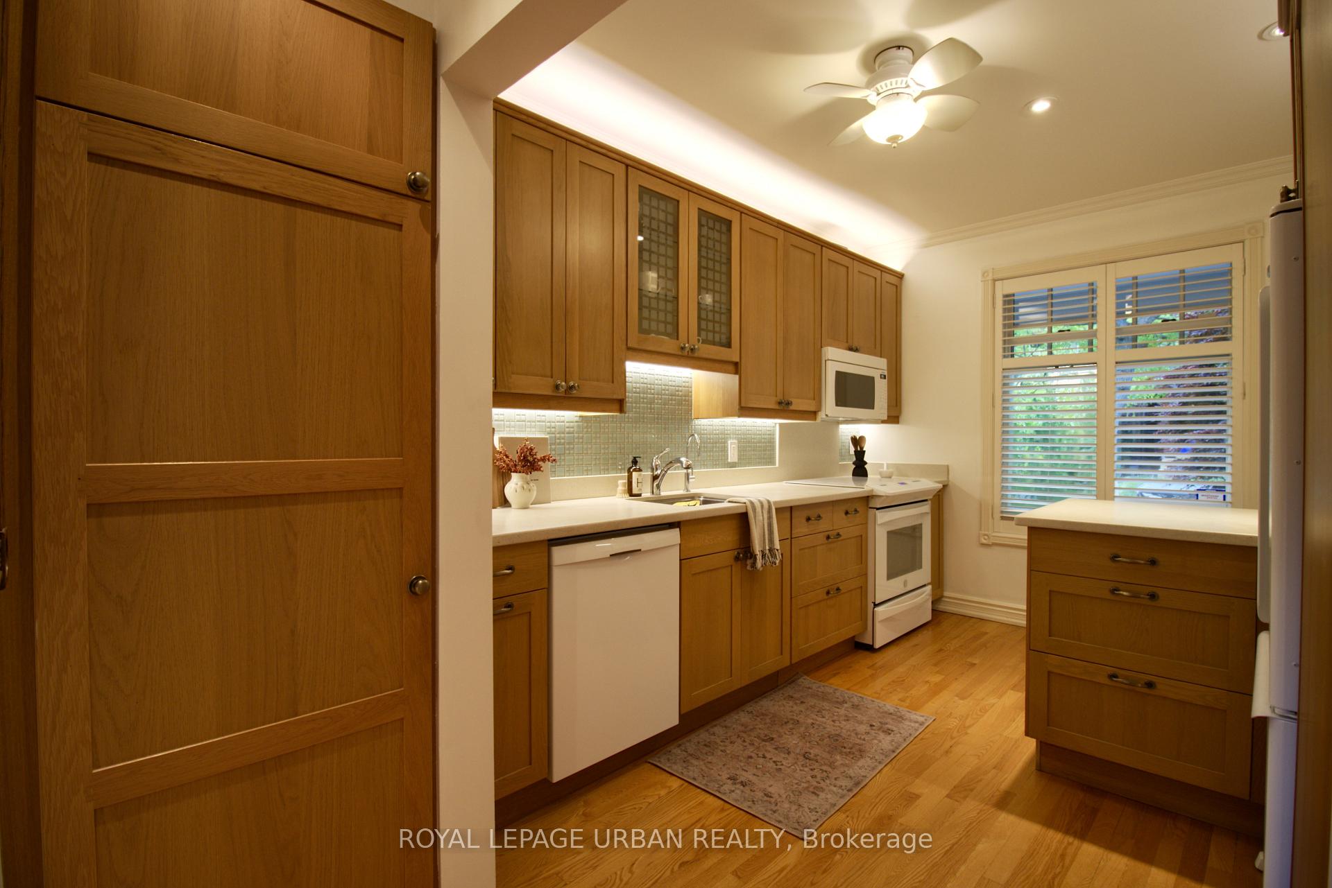 Photo 9 of 5 Grandview Avenue, Toronto, North Riverdale — HOMEH