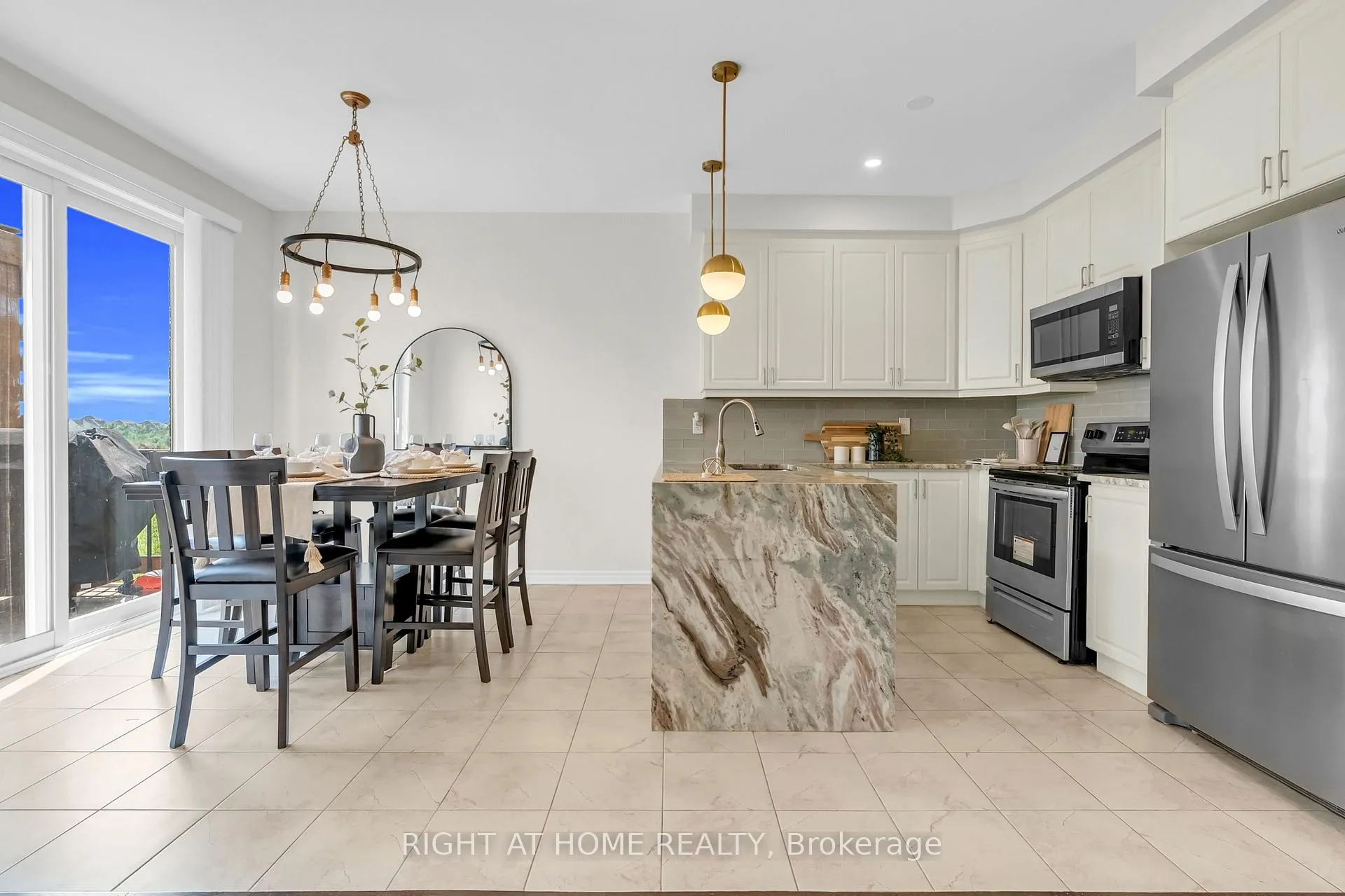 Photo 13 of 1139 Farmstead Drive, Milton, Ford — HOMEH