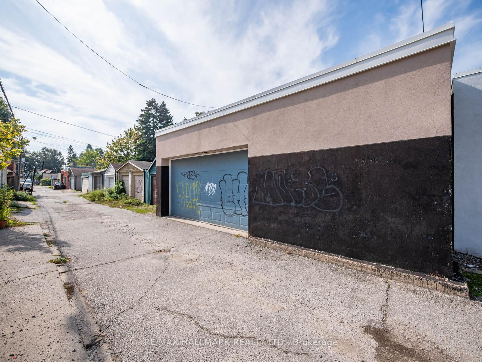 Photo 44 of 839 Carlaw Avenue, Toronto, Playter Estates-Danforth — HOMEH